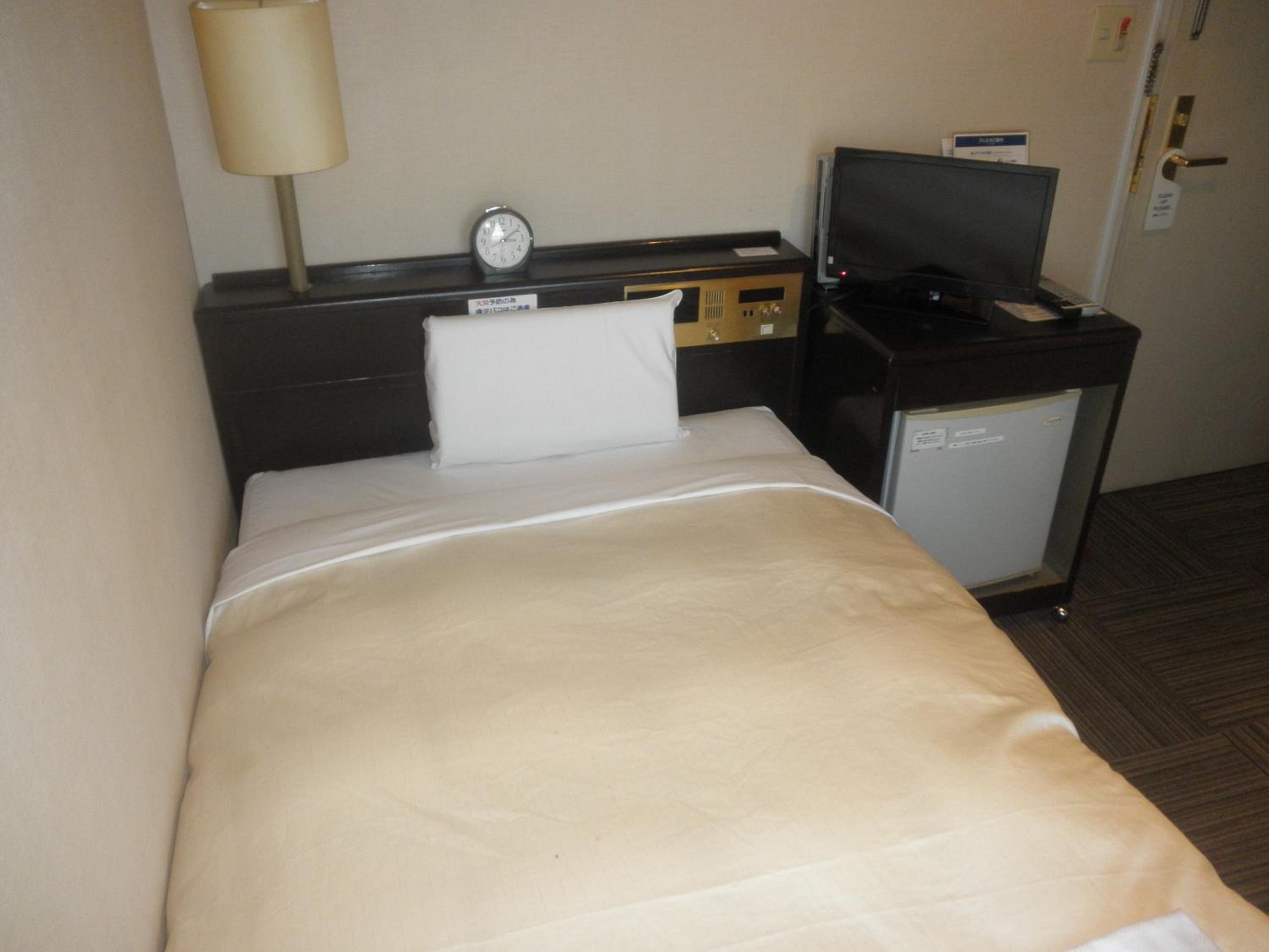 Single Room - Non-Smoking photo 3