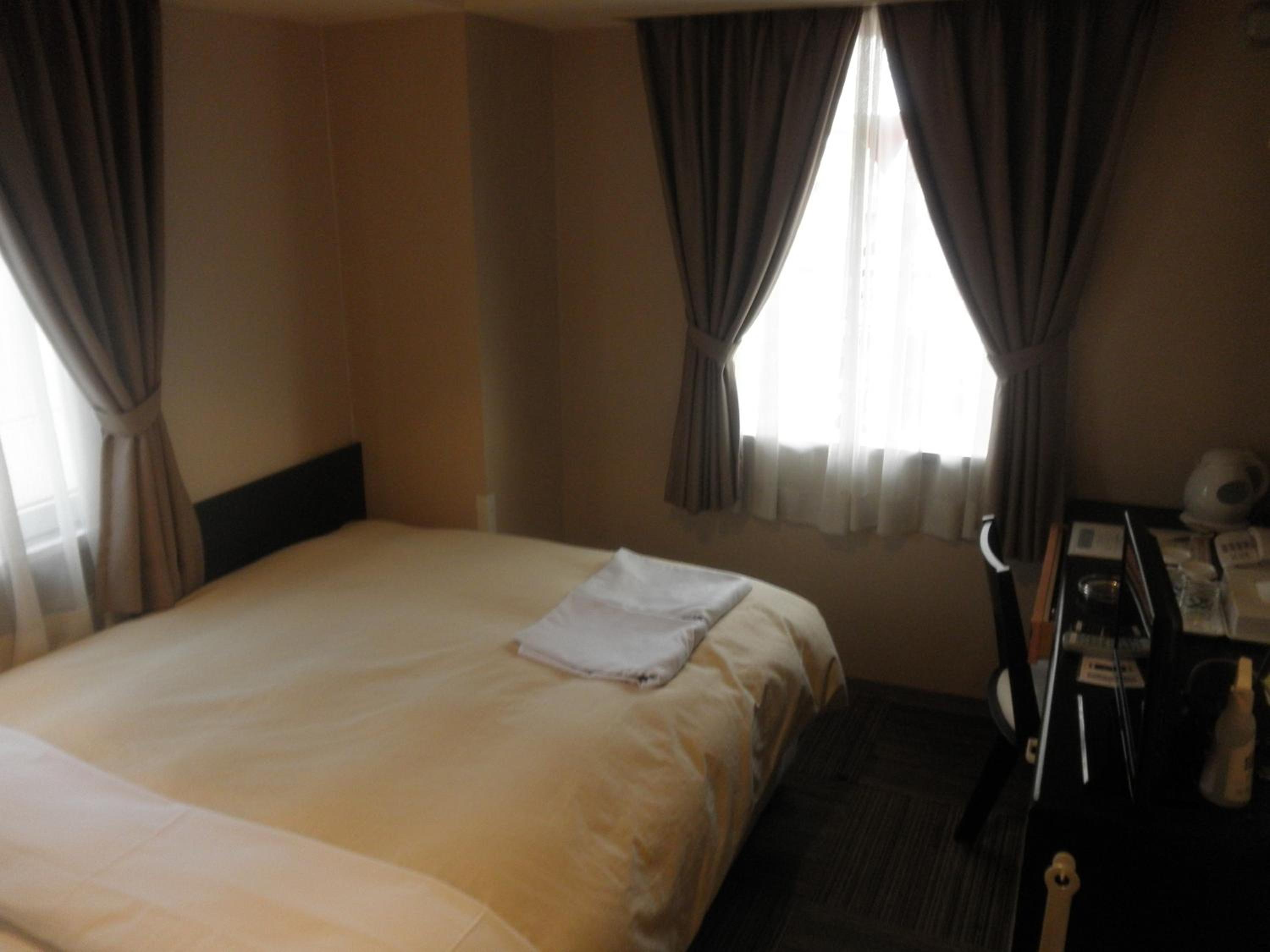 Double Room - Smoking - Photo 4