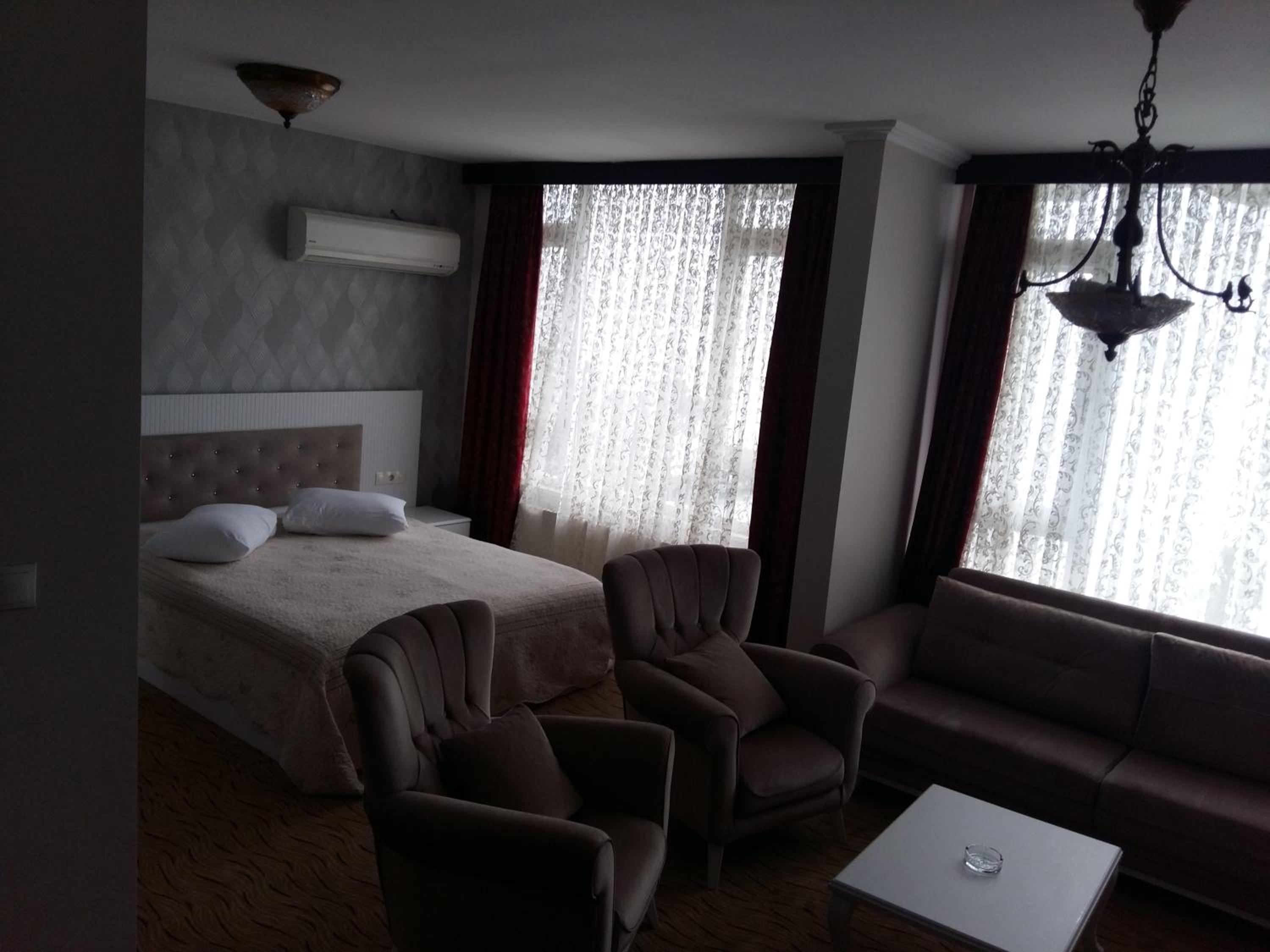 Junior Suite (2 Adults + 1 Child) - Photo 3