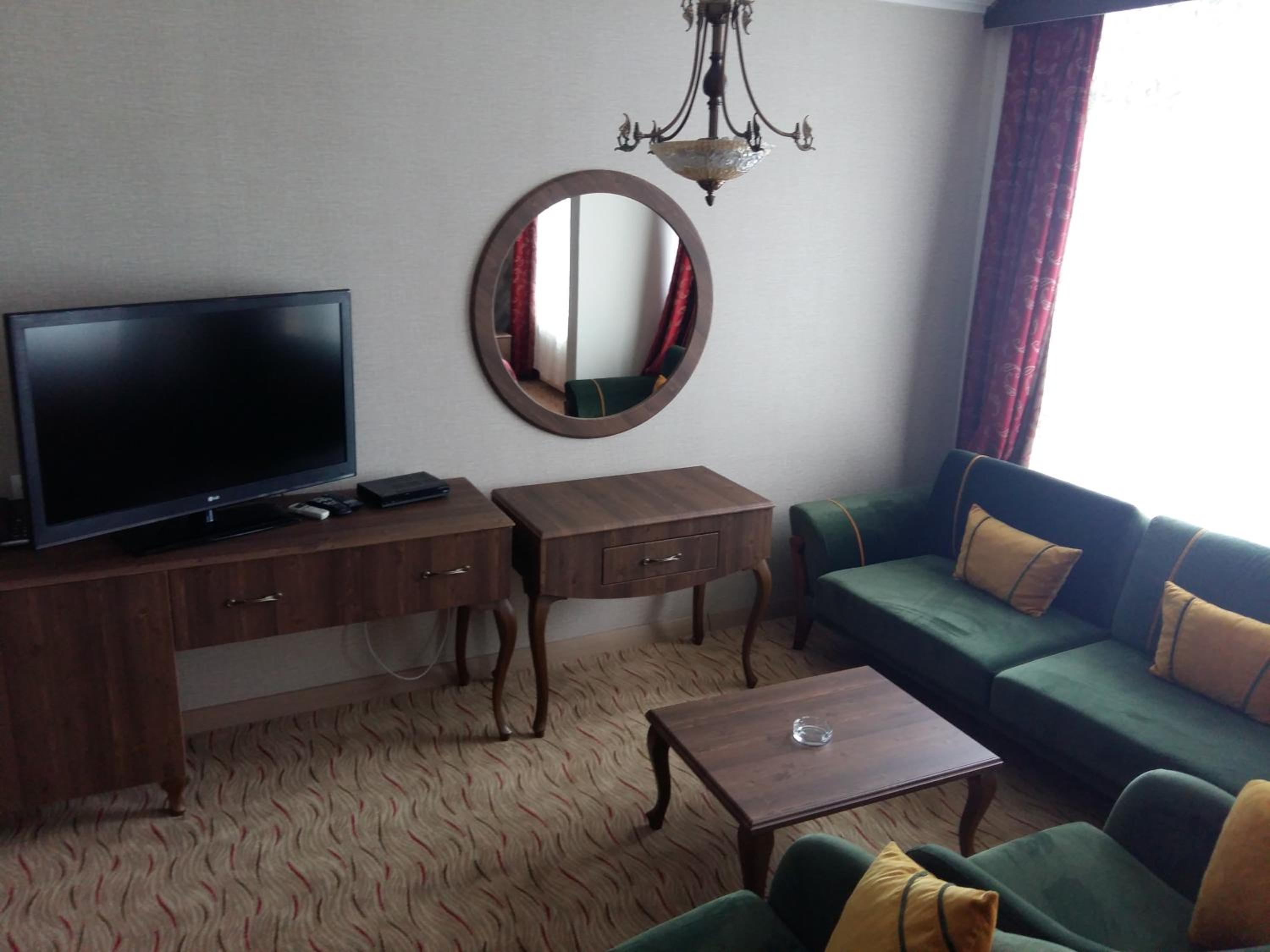 Junior Suite (2 Adults + 1 Child) - Photo 7