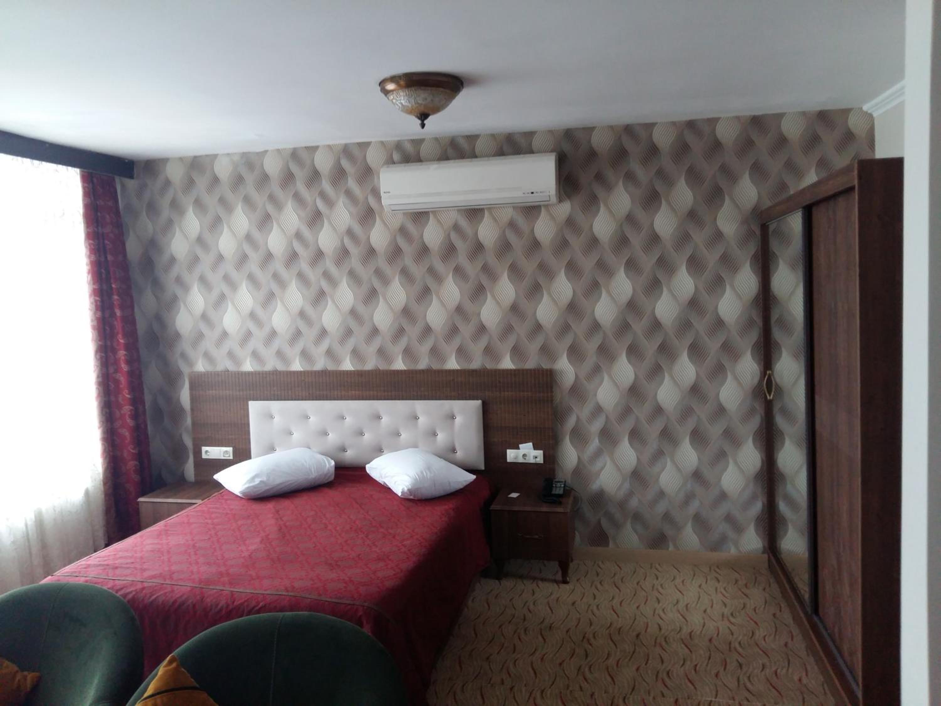 Junior Suite (2 Adults + 1 Child) - Photo 4
