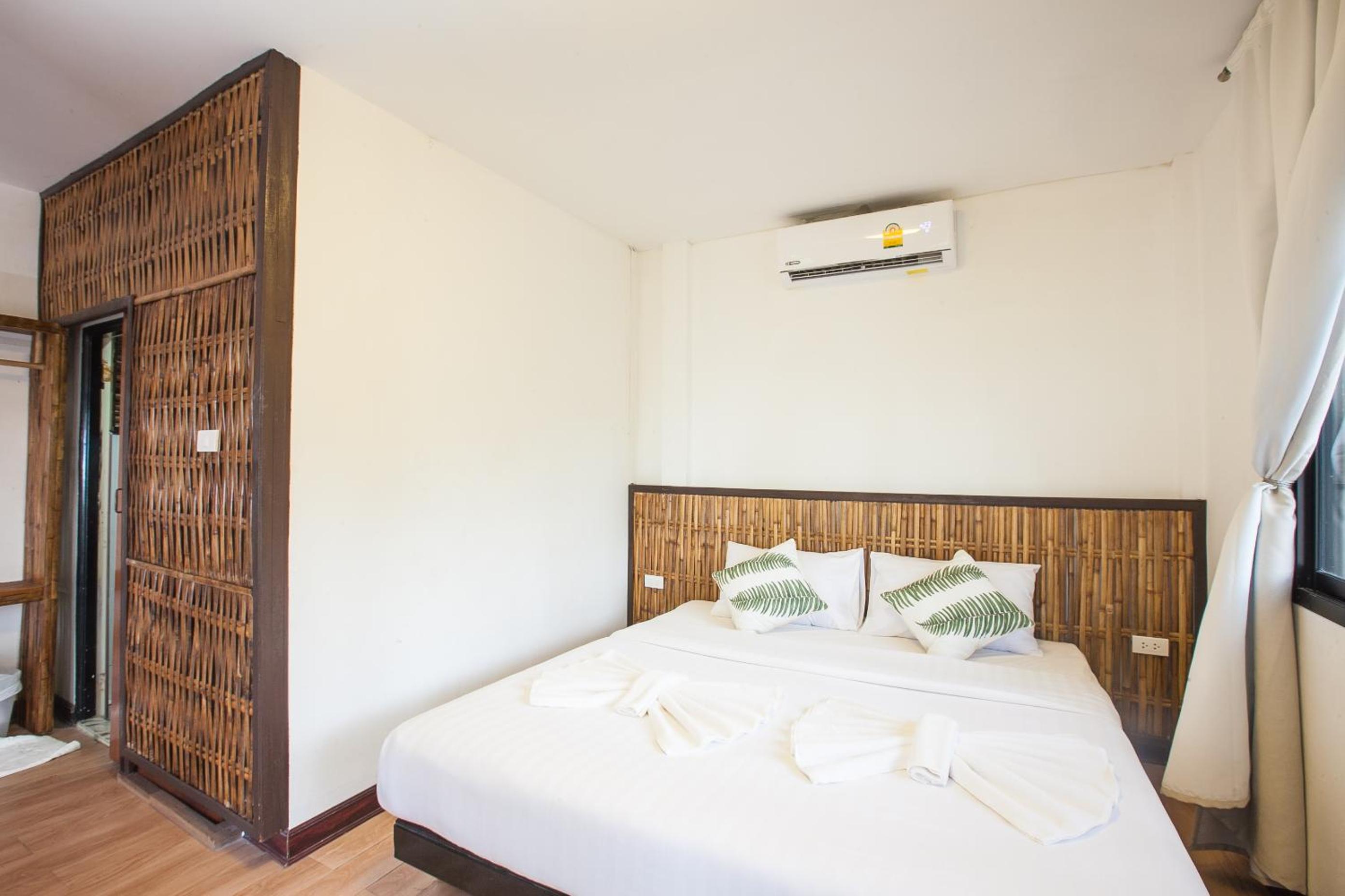 Bungalow with Sea View - Photo 10