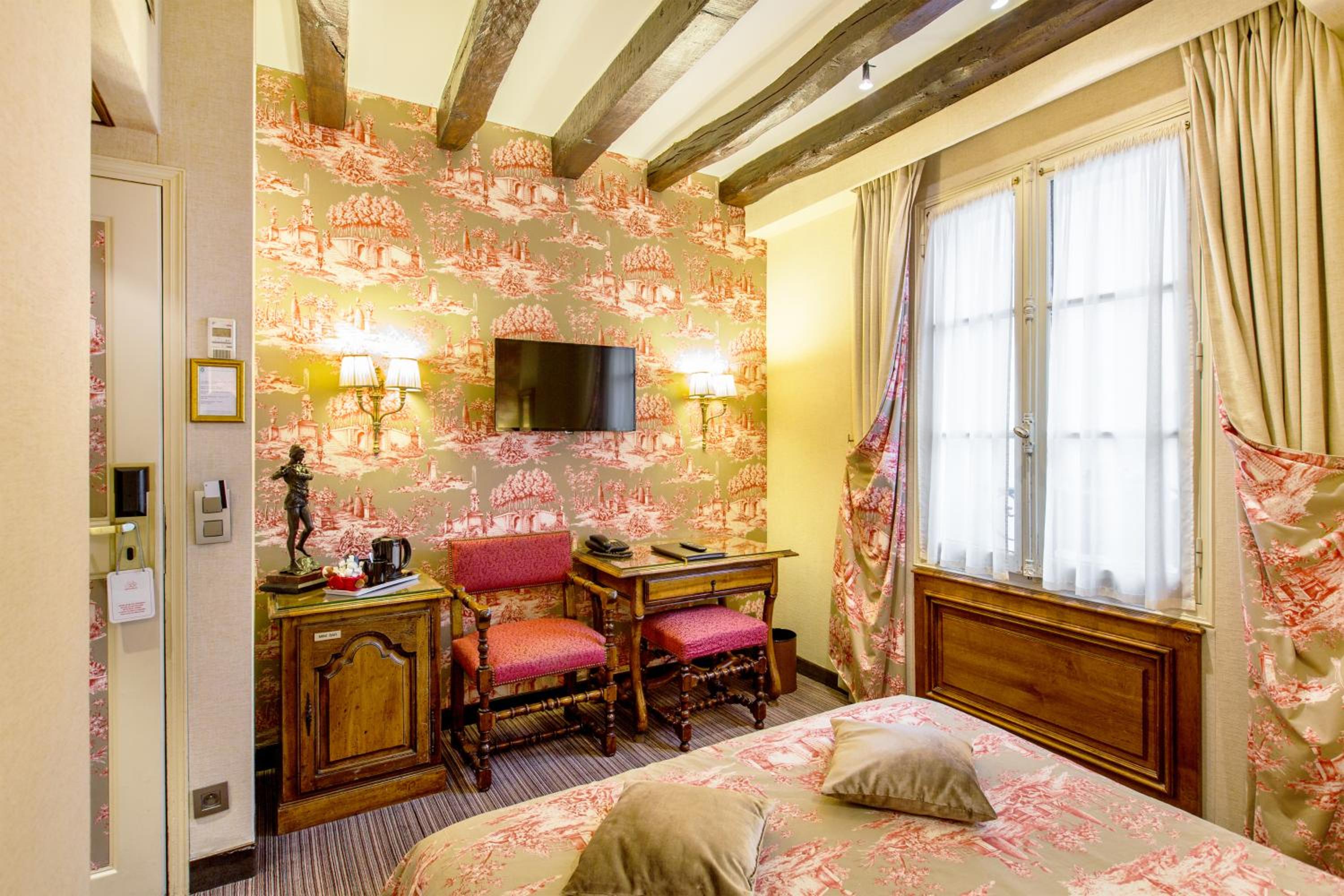 Standard Double Room photo 2