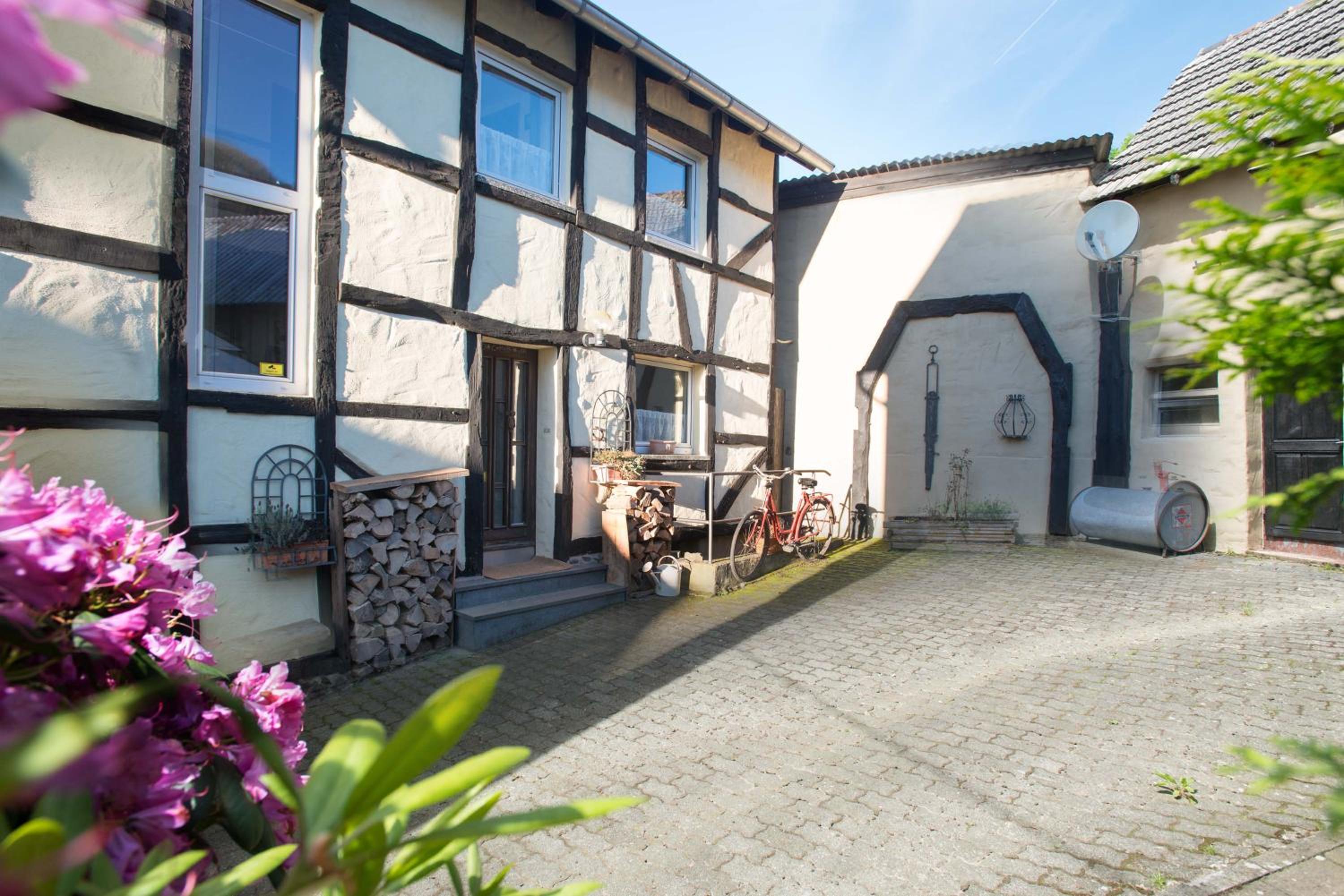 Three-Bedroom House photo 2