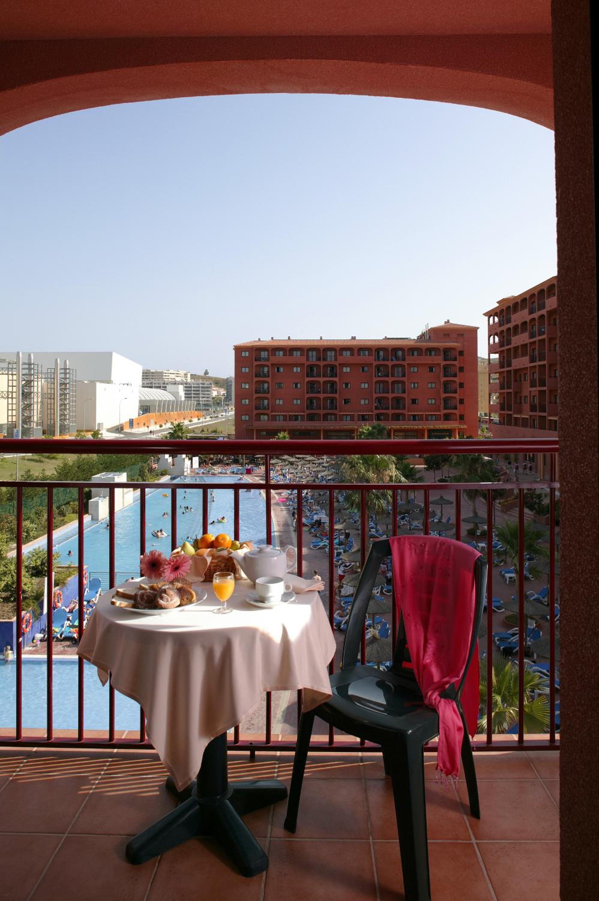 Two-Bedroom Apartment with Pool View (4 Adults)
