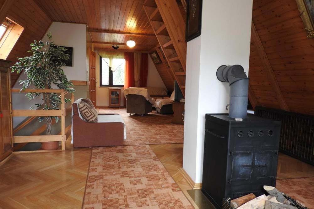 Family Room with Balcony photo 3