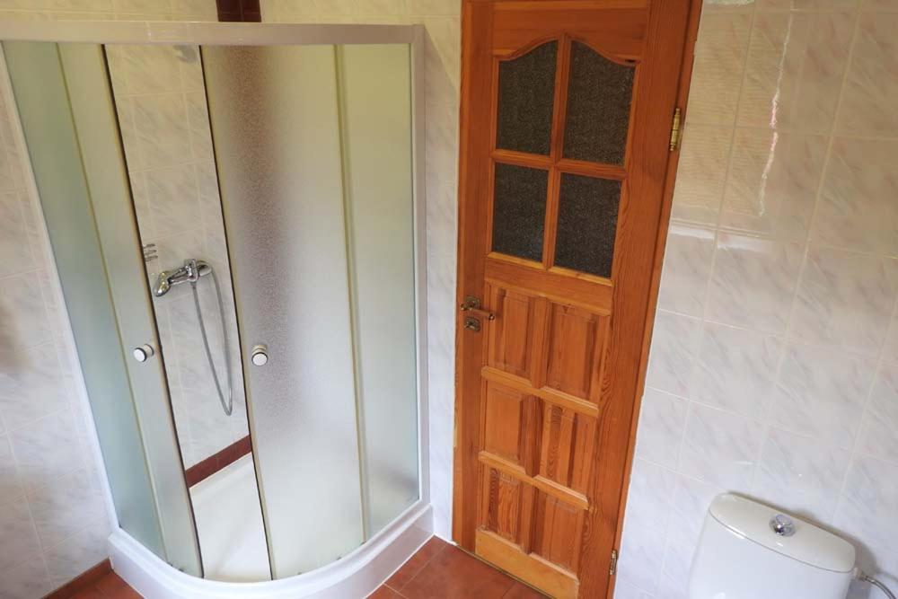 Standard Twin Room with Shared Bathroom photo 3