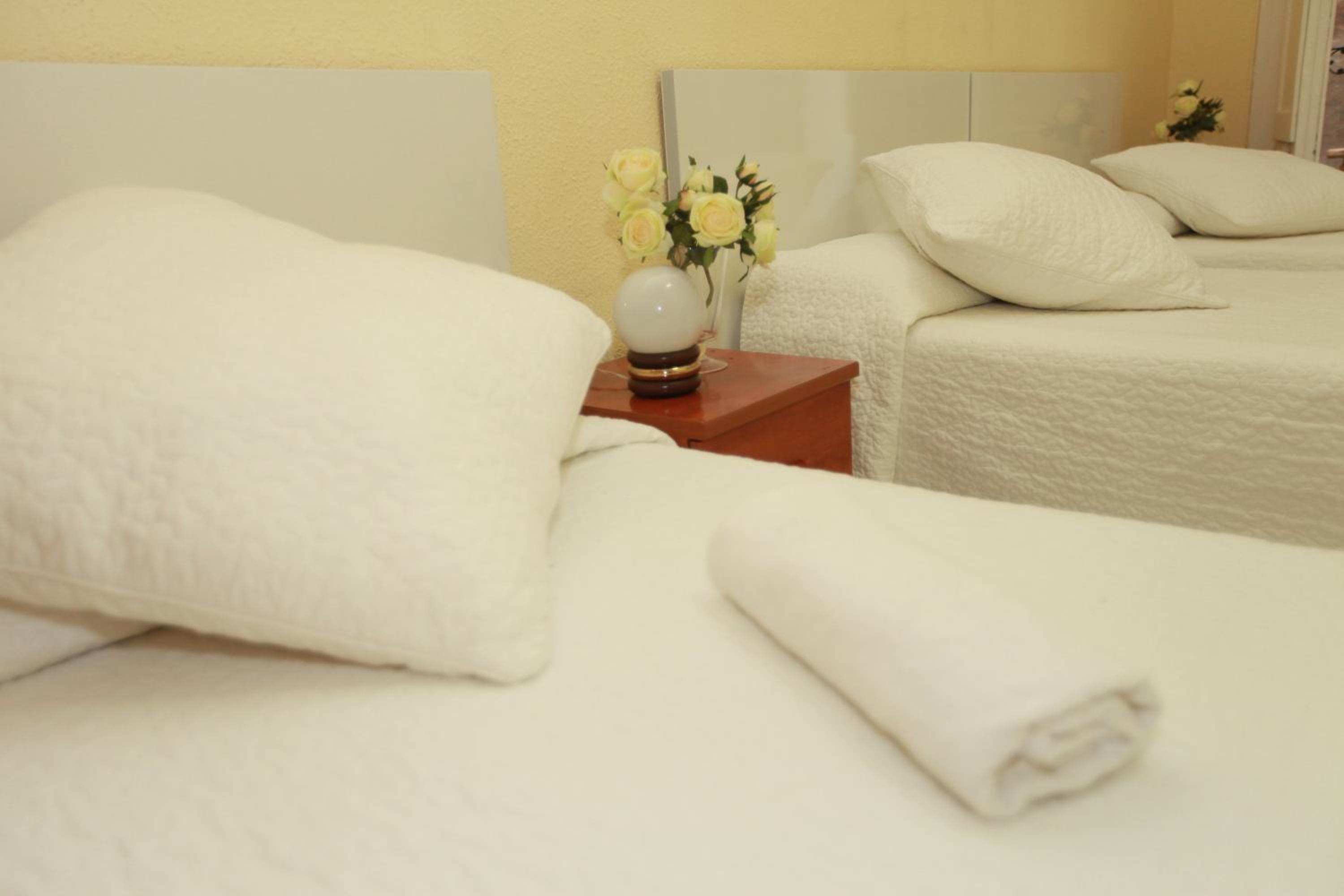 Double Room with Extra Bed photo 3