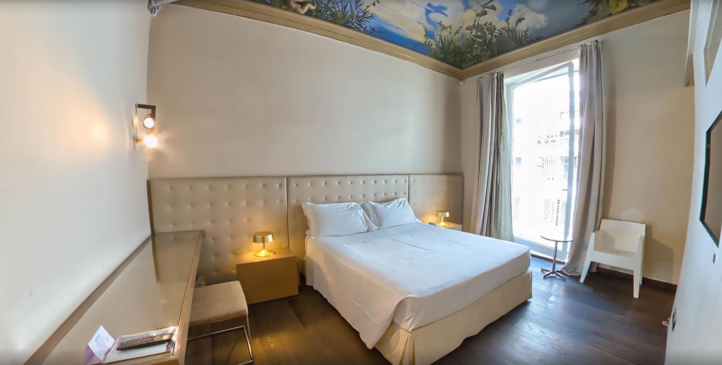 Deluxe Double or Twin Room with Balcony - Photo 1