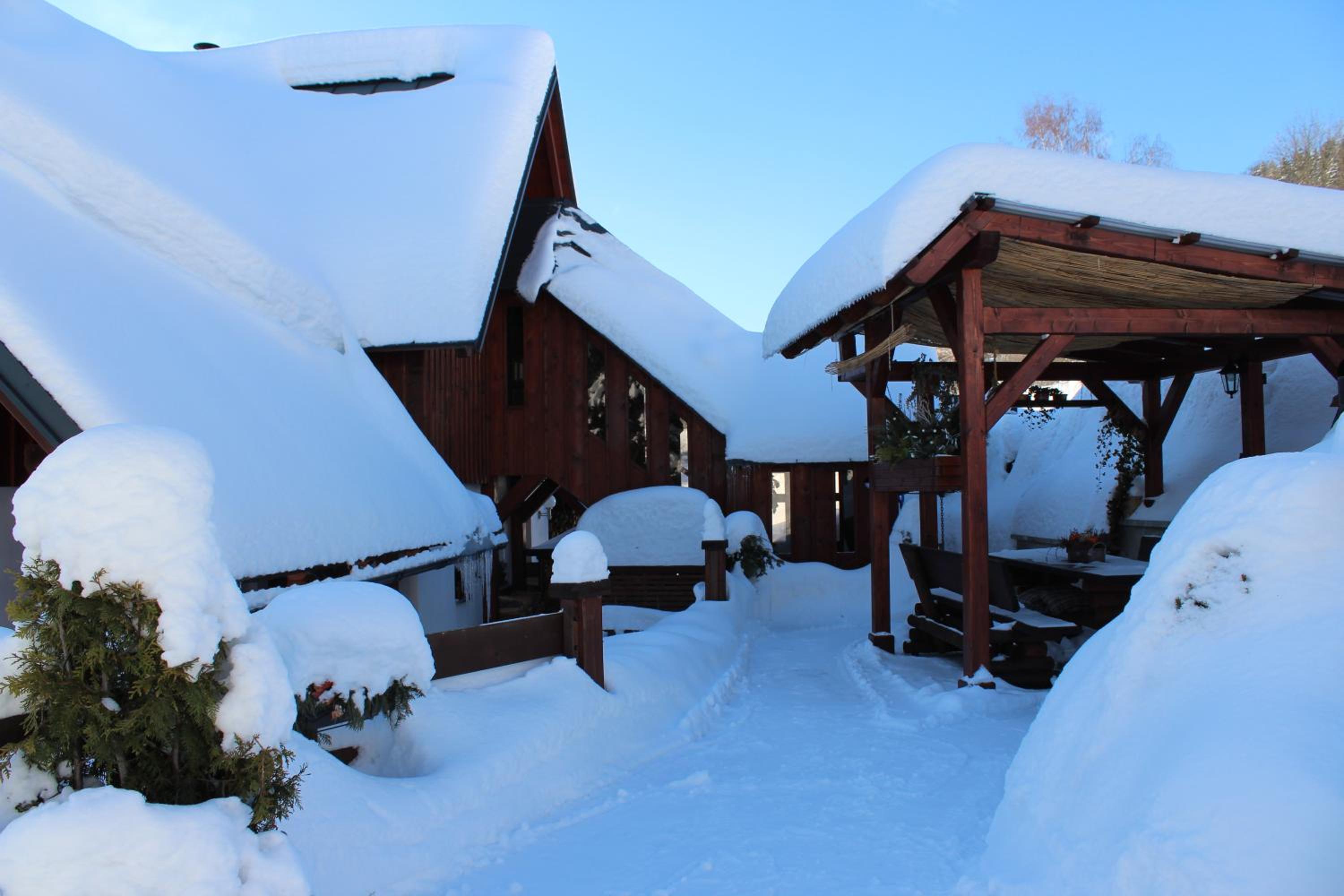 Deluxe Apartment photo 2