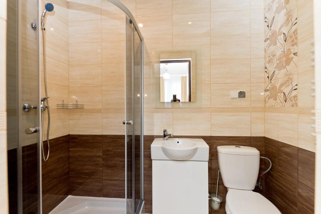 Twin Room with Private Bathroom photo 2