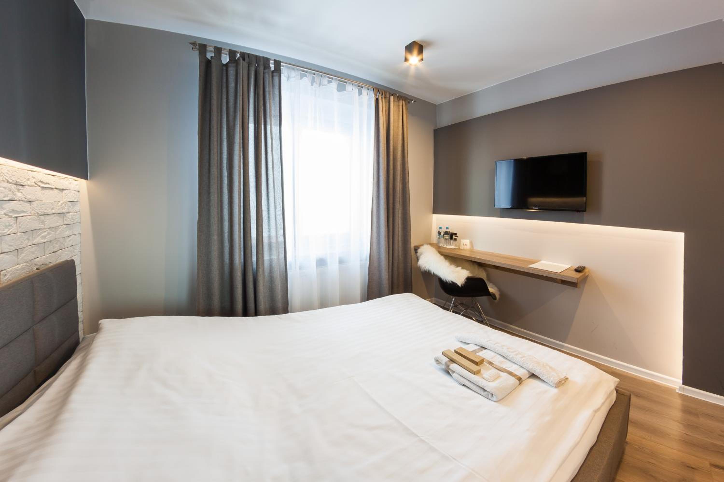 Large Double Room photo 2