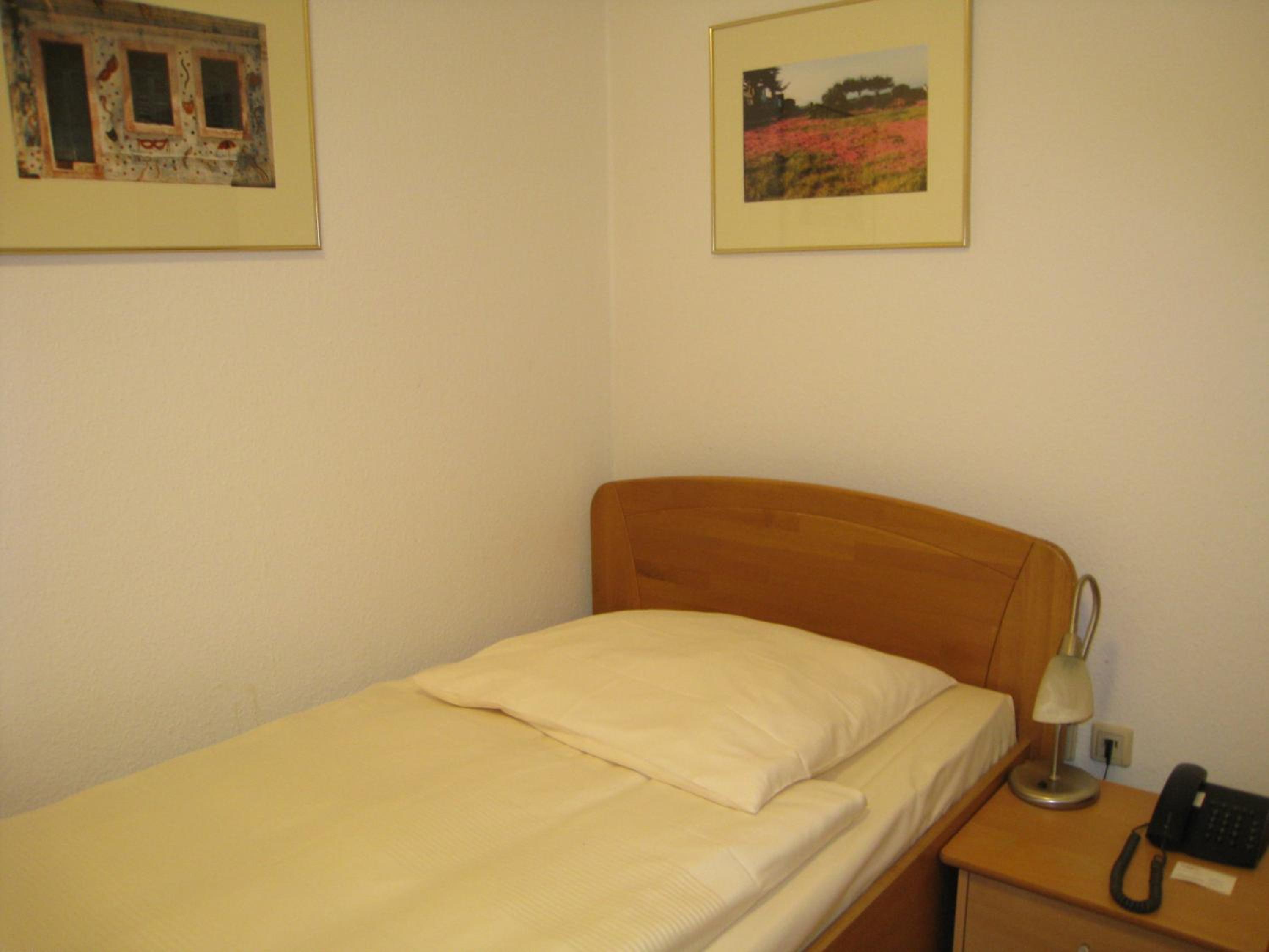 Single Room photo 3