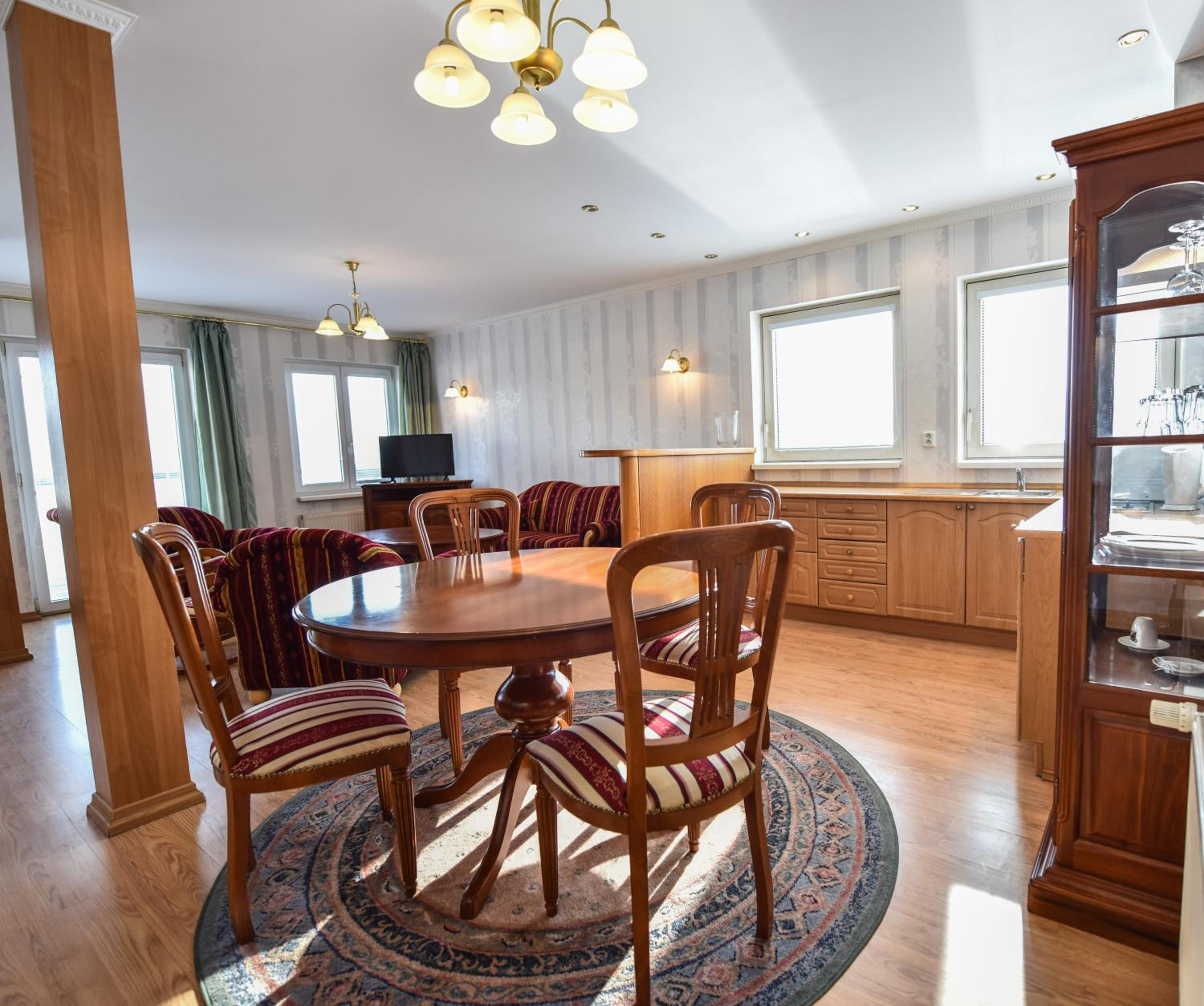 Two-Bedroom Apartment with Terrace photo 2