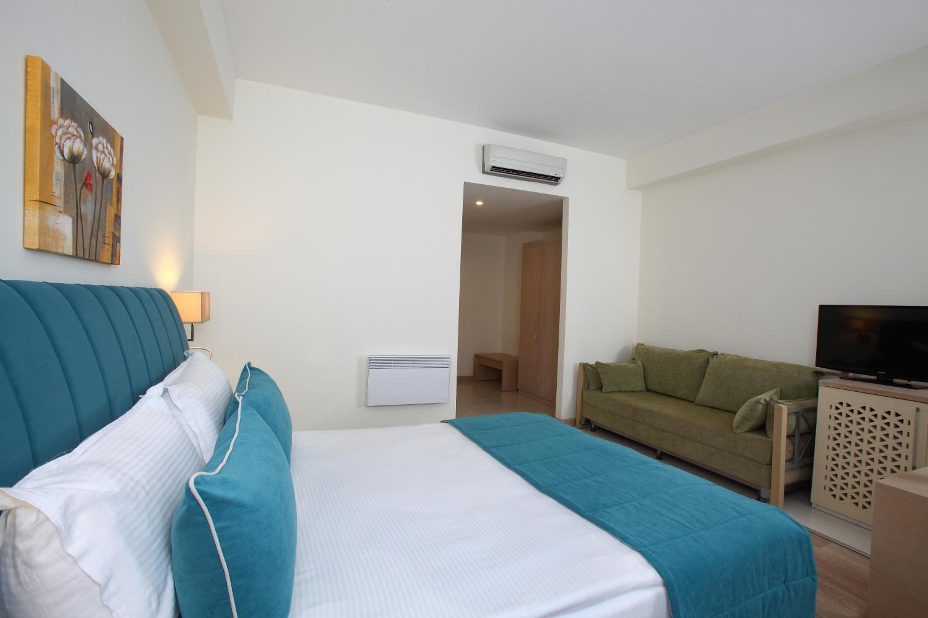 Standard Triple Room - Photo 6