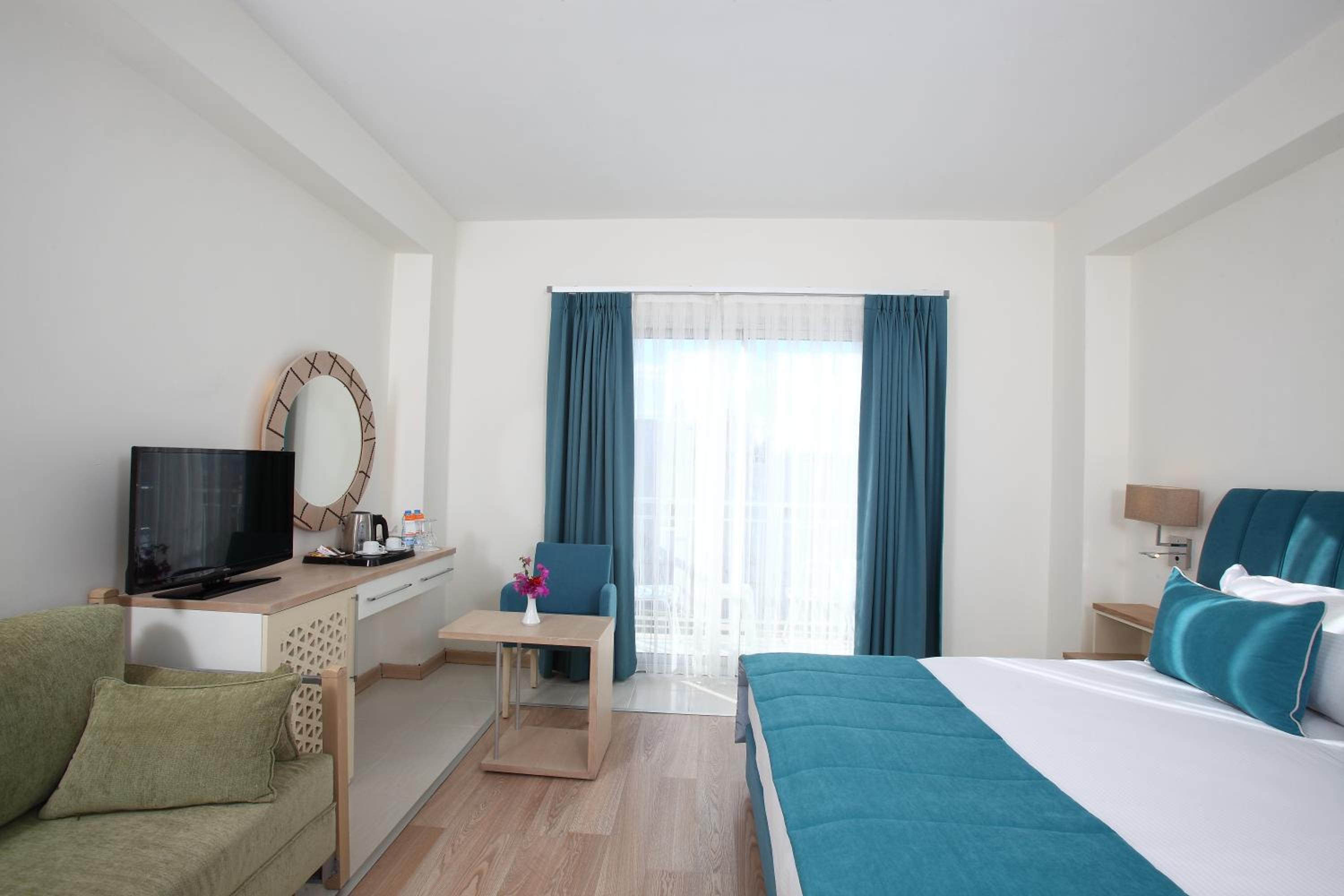 Standard Triple Room - Photo 7
