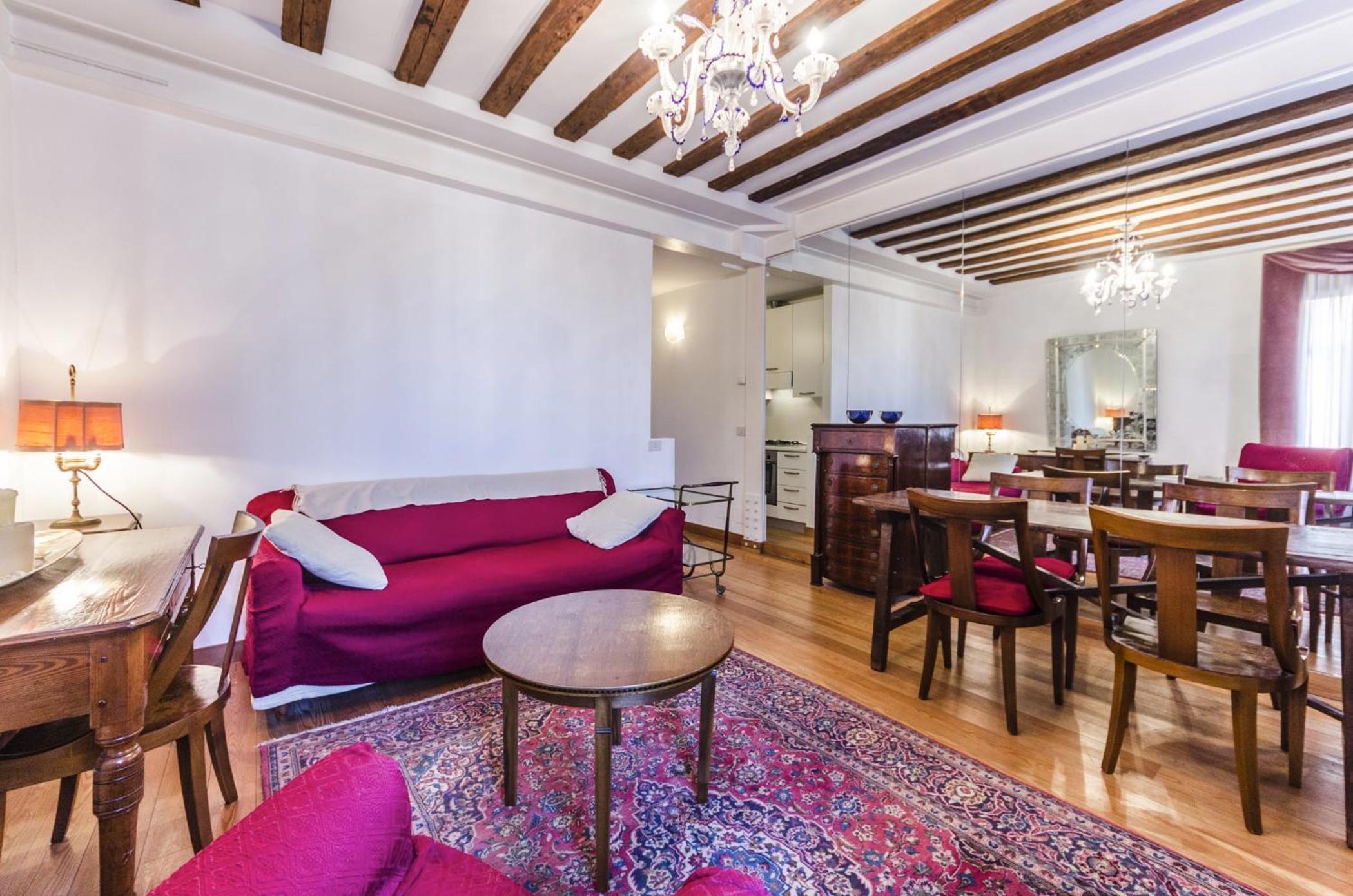 Superior Apartment photo 2
