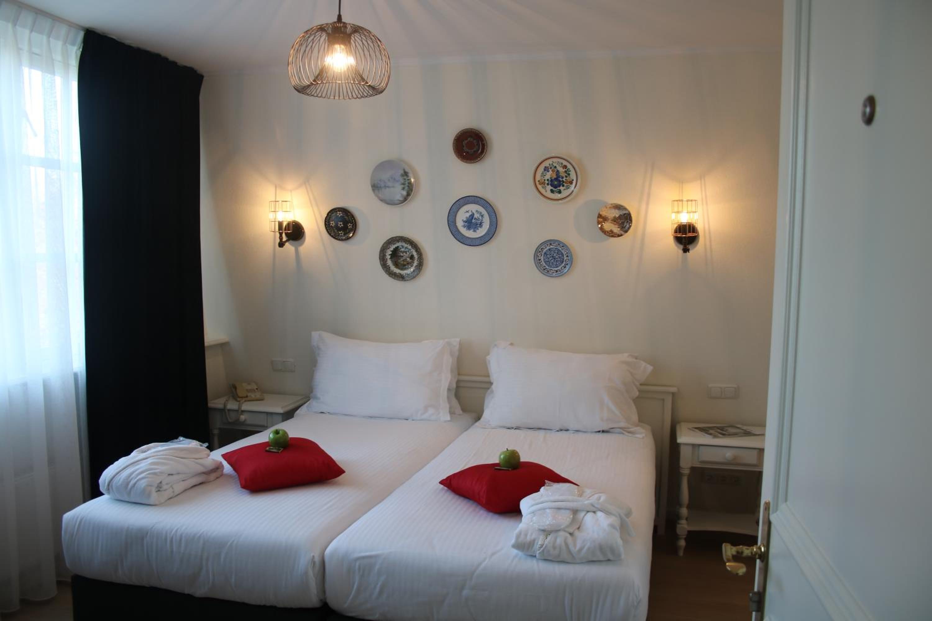 Deluxe Twin Room - Photo 4