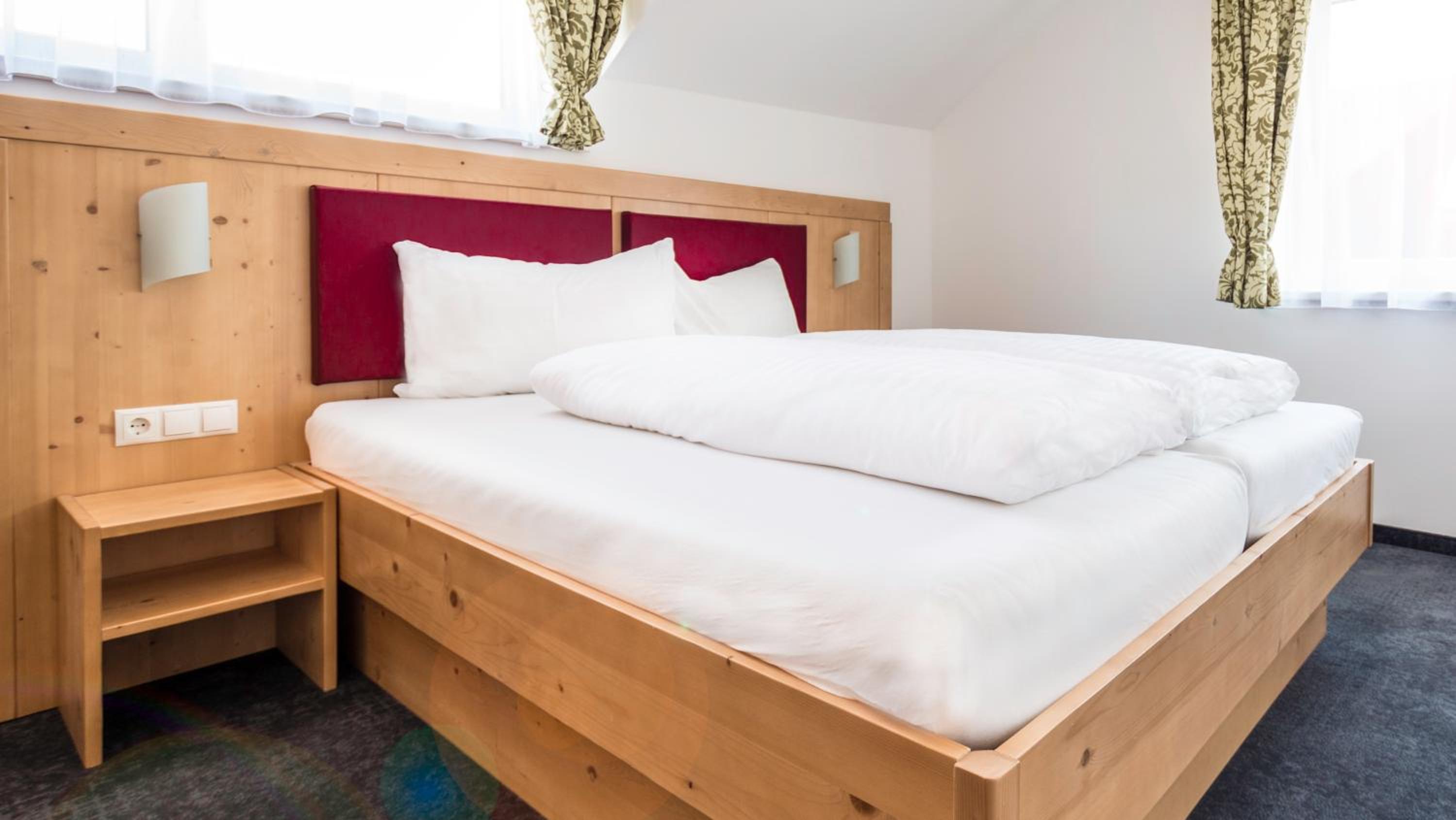 Three-Bedroom Apartment with Balcony - Annex photo 1