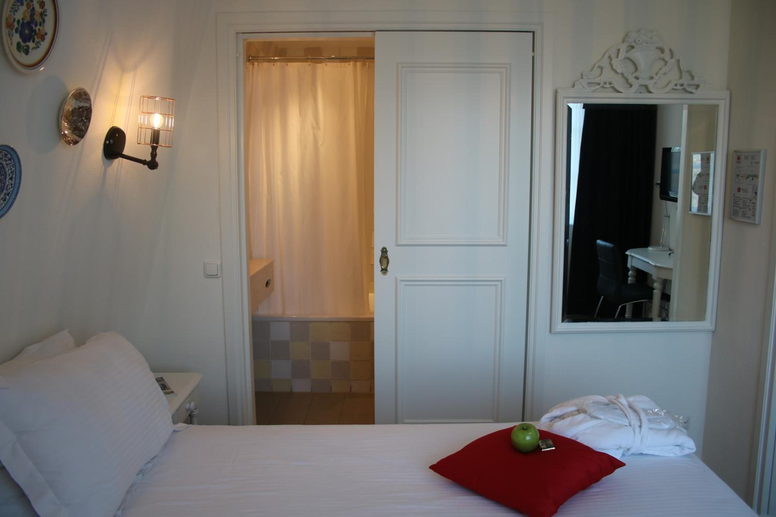 Deluxe Twin Room - Photo 5