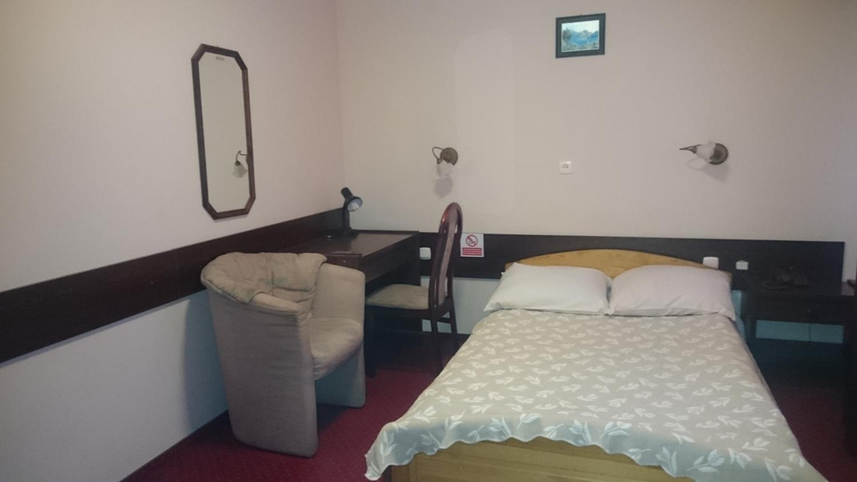 Budget Single Room photo 3