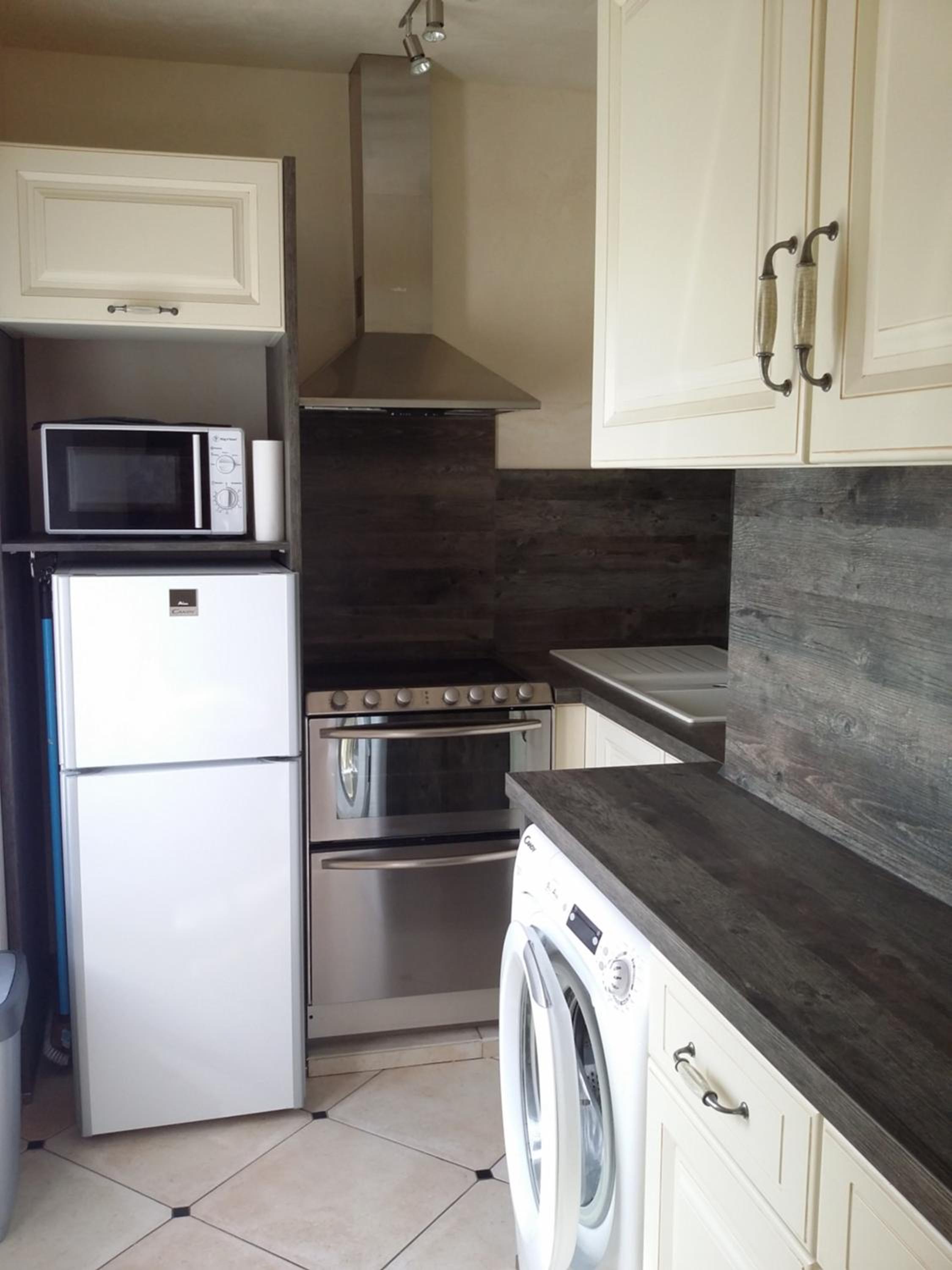 Studio Apartment photo 1