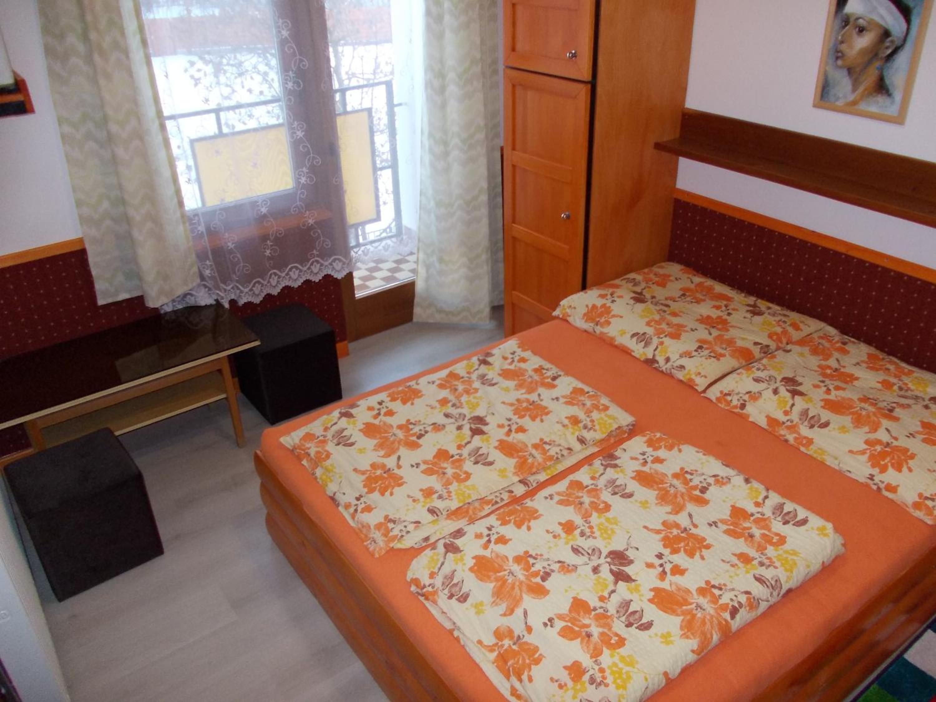 Family Room with Balcony photo 3