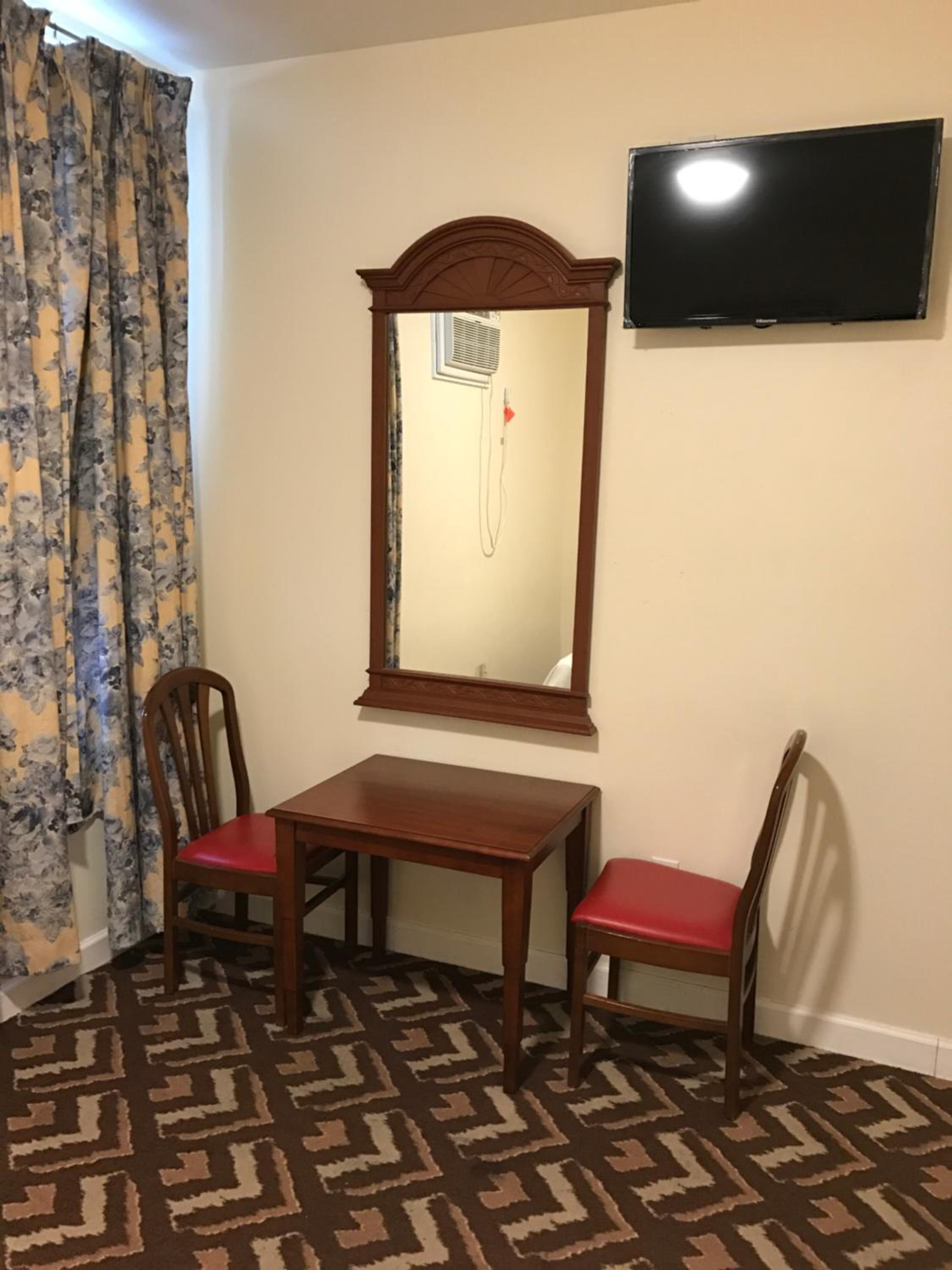 Single Room - Disability Access photo 2