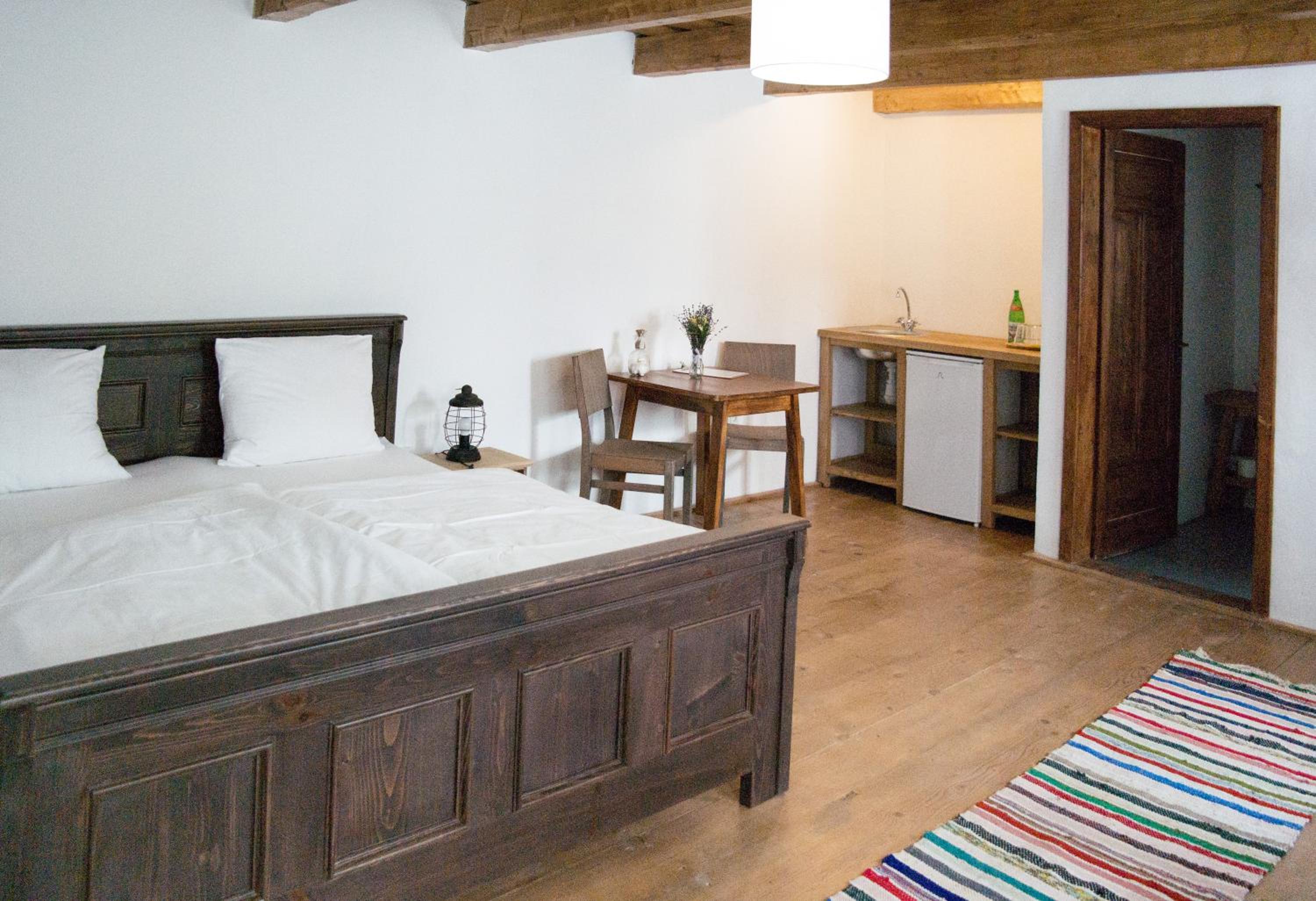 Studio Apartment - Photo 5