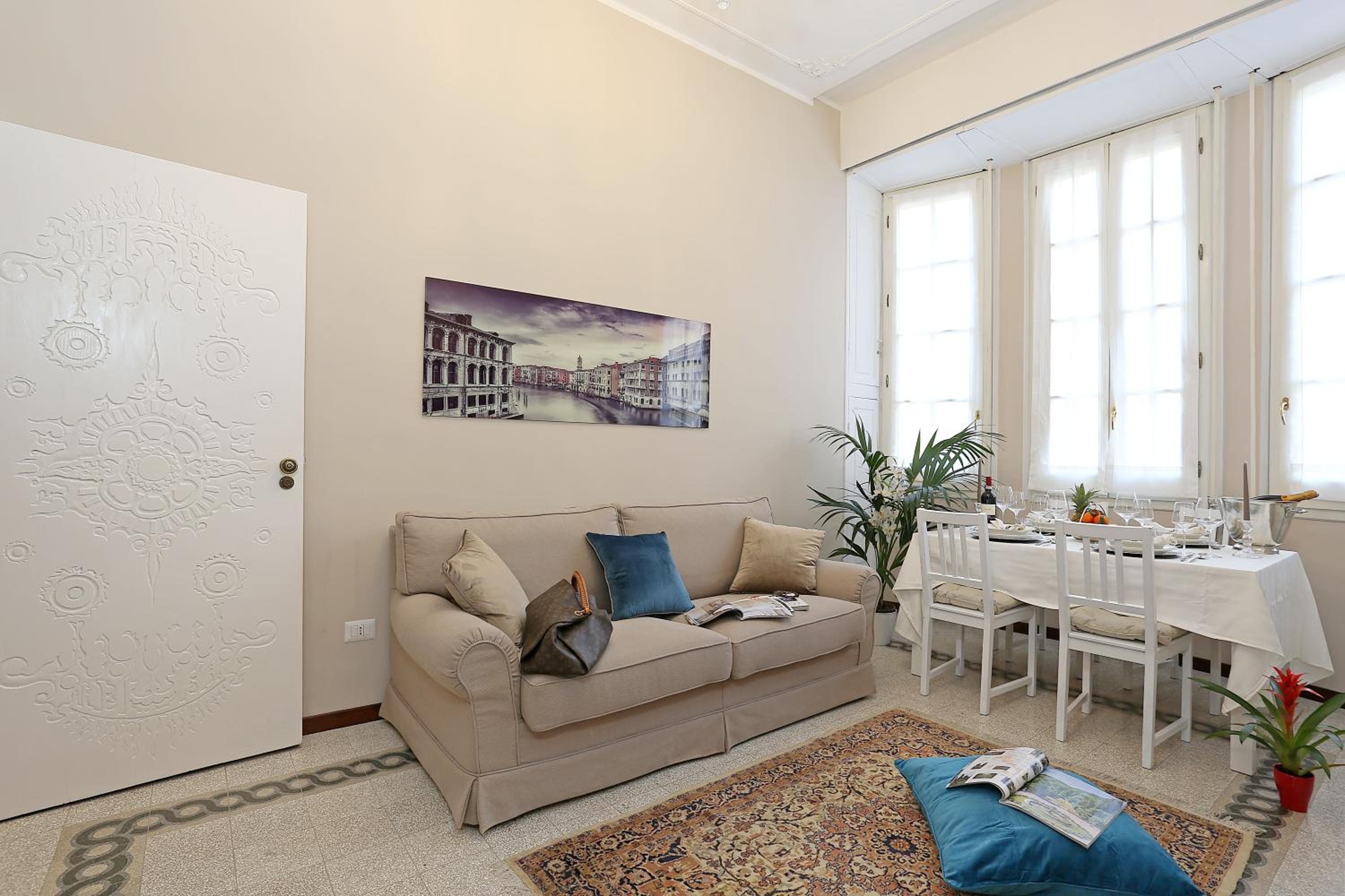 Deluxe Apartment
