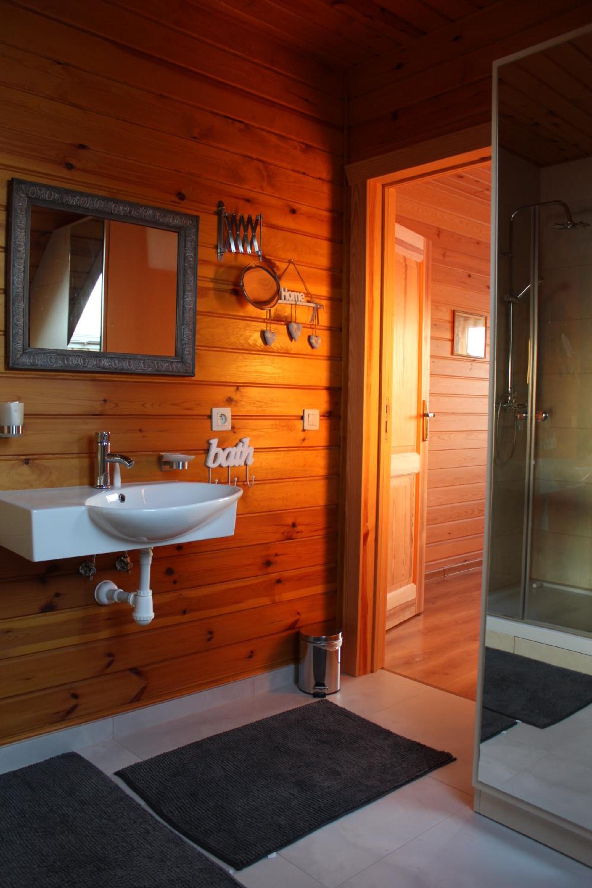 Double Room With Private Bathroom photo 3