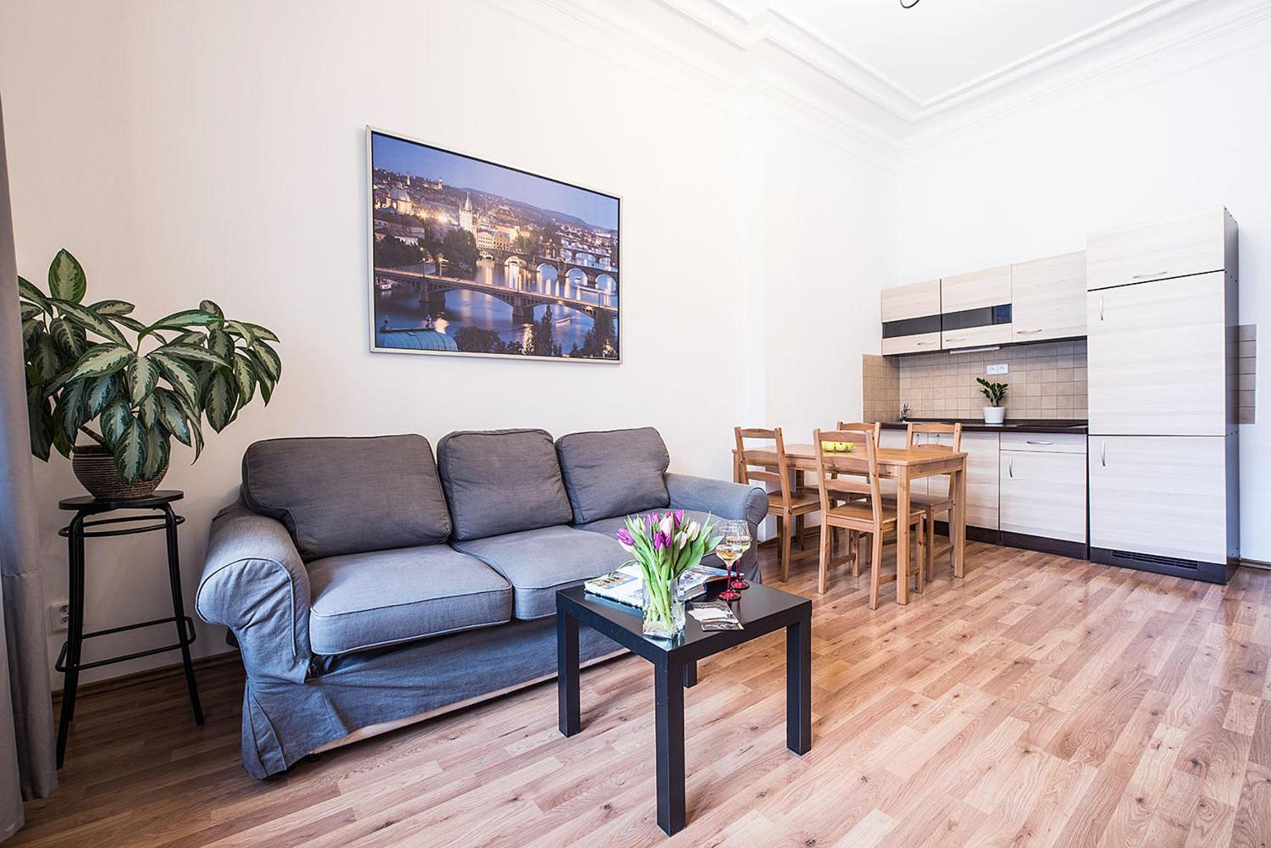 Two-Bedroom Apartment thumbnail 5