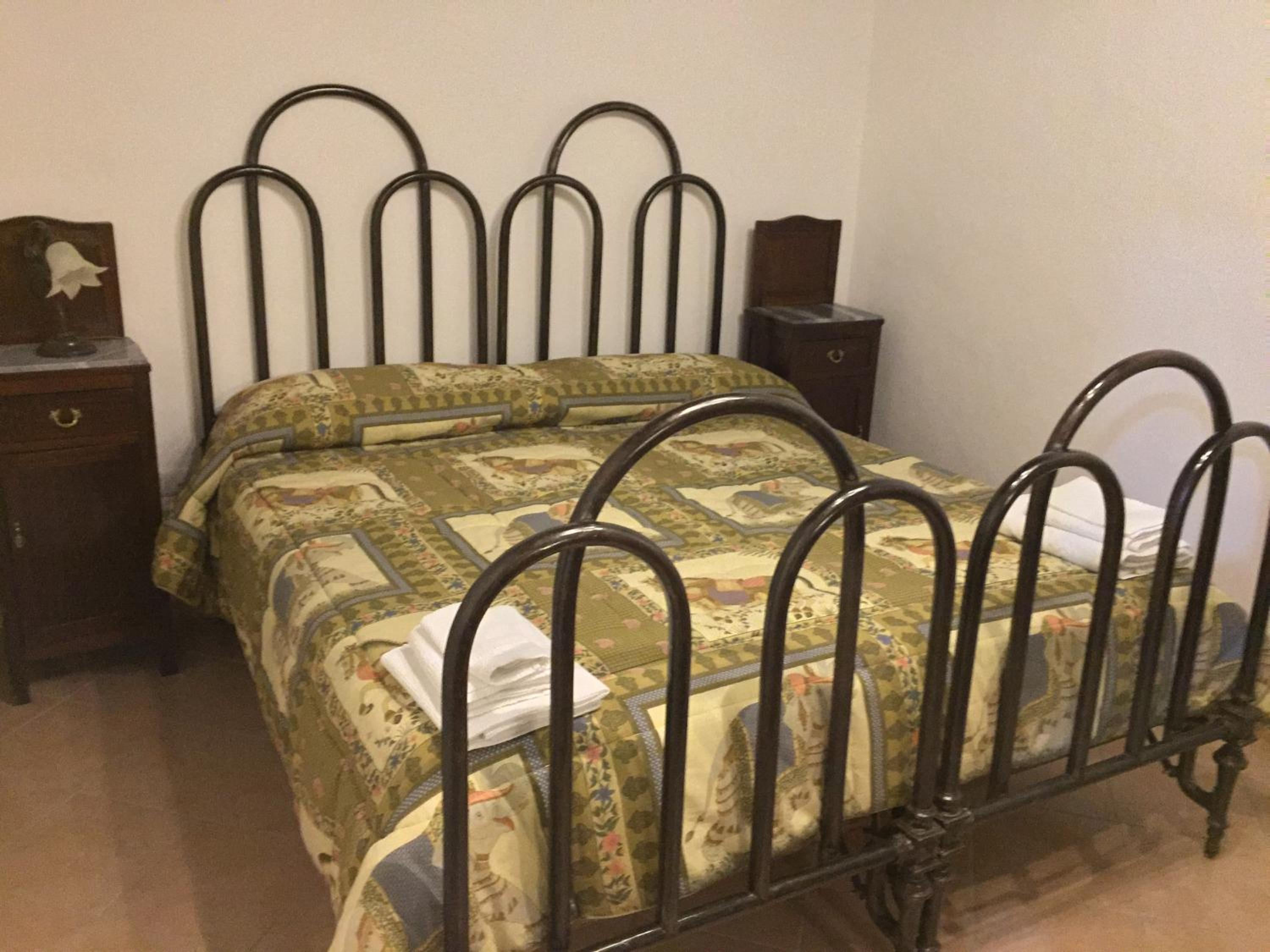 Double or Twin Room with Private Bathroom photo 2