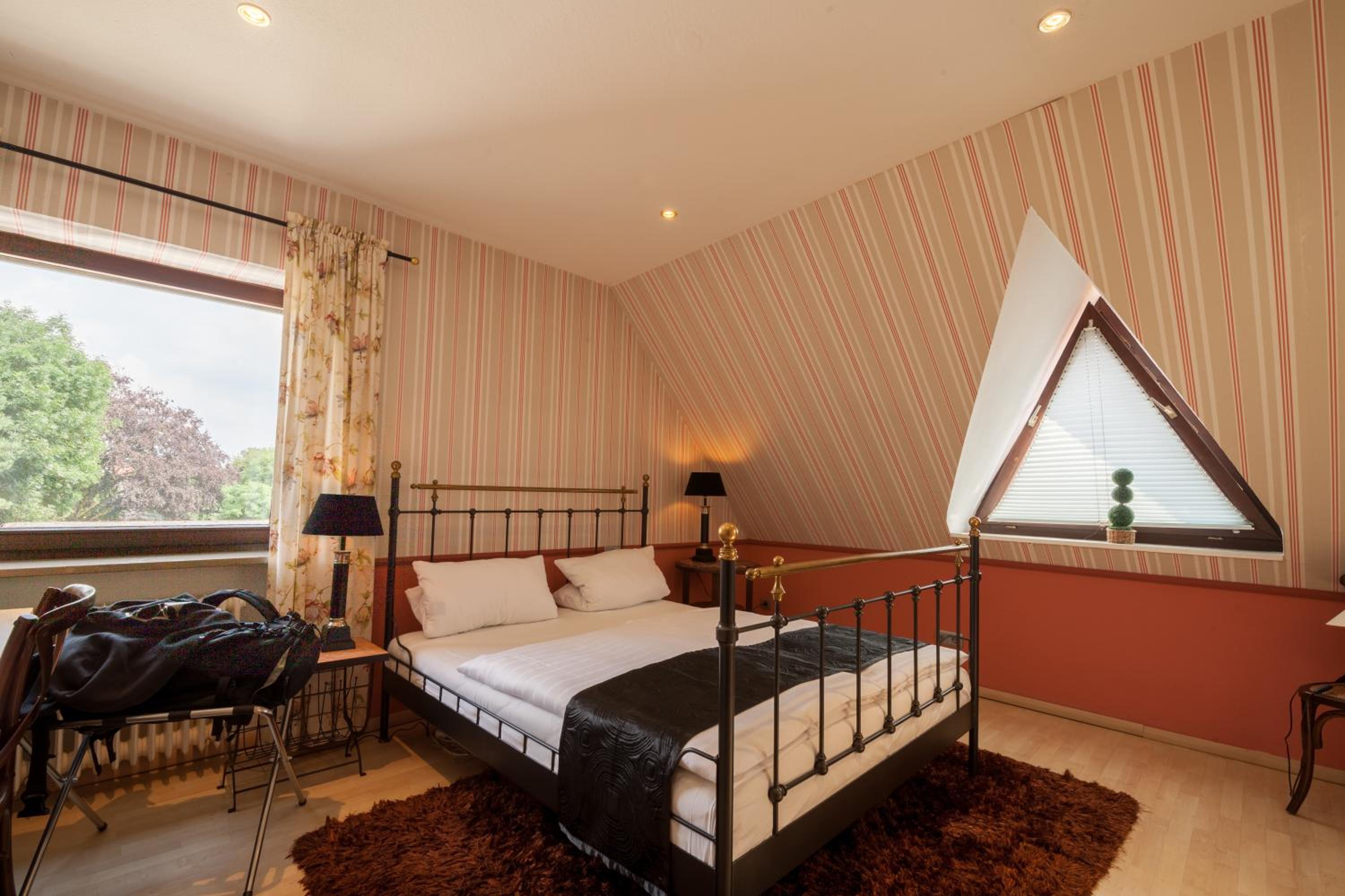 Business Double Room - Photo 1