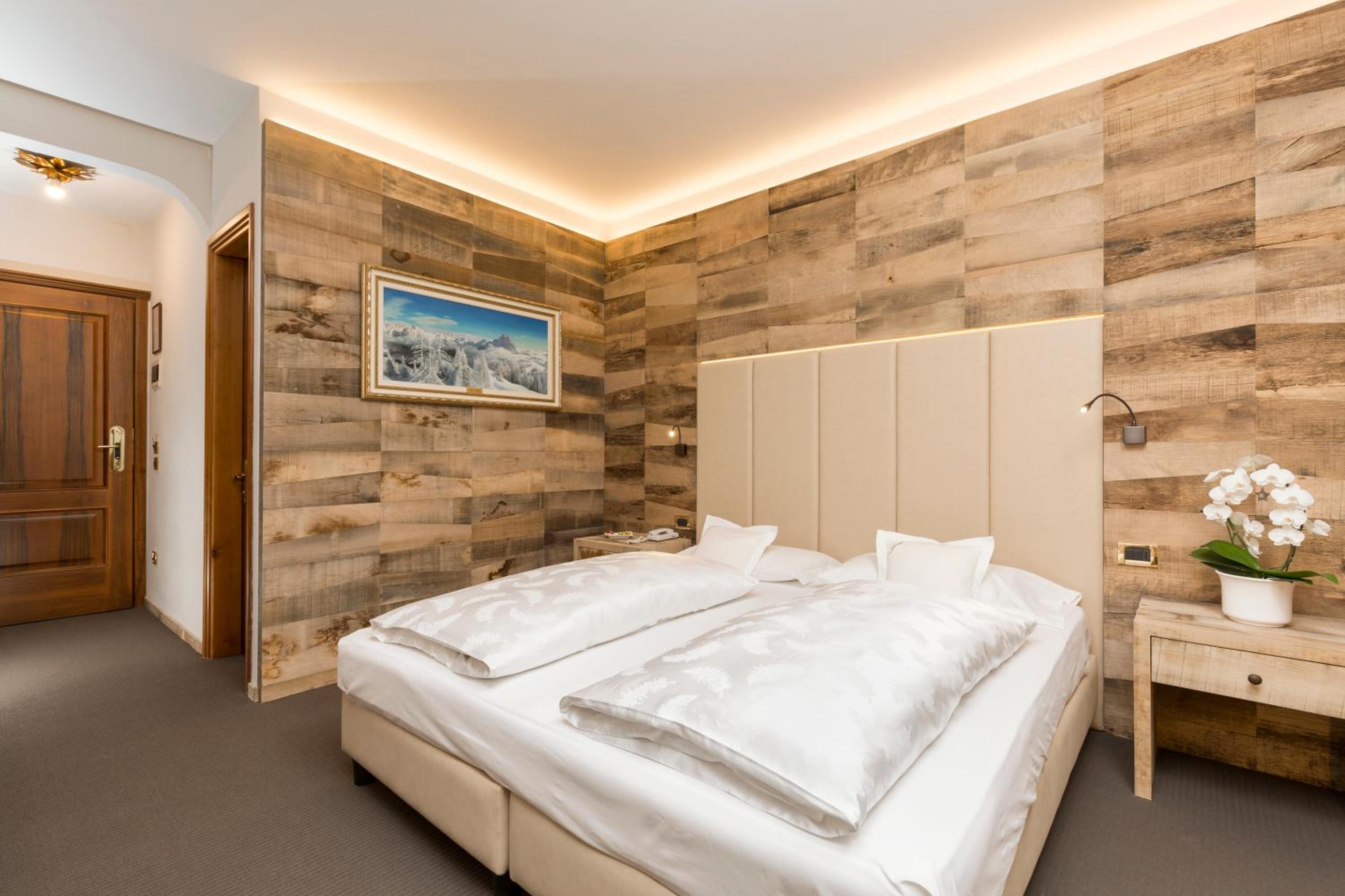 Standard Double or Twin Room with Balcony photo 3