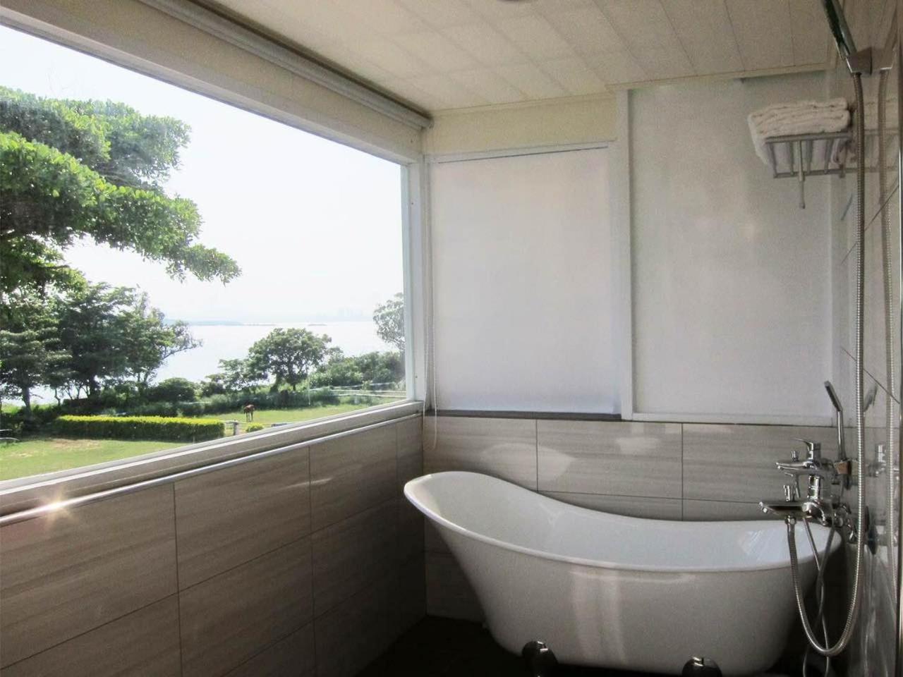 Deluxe Double Room with Side Sea View photo 3