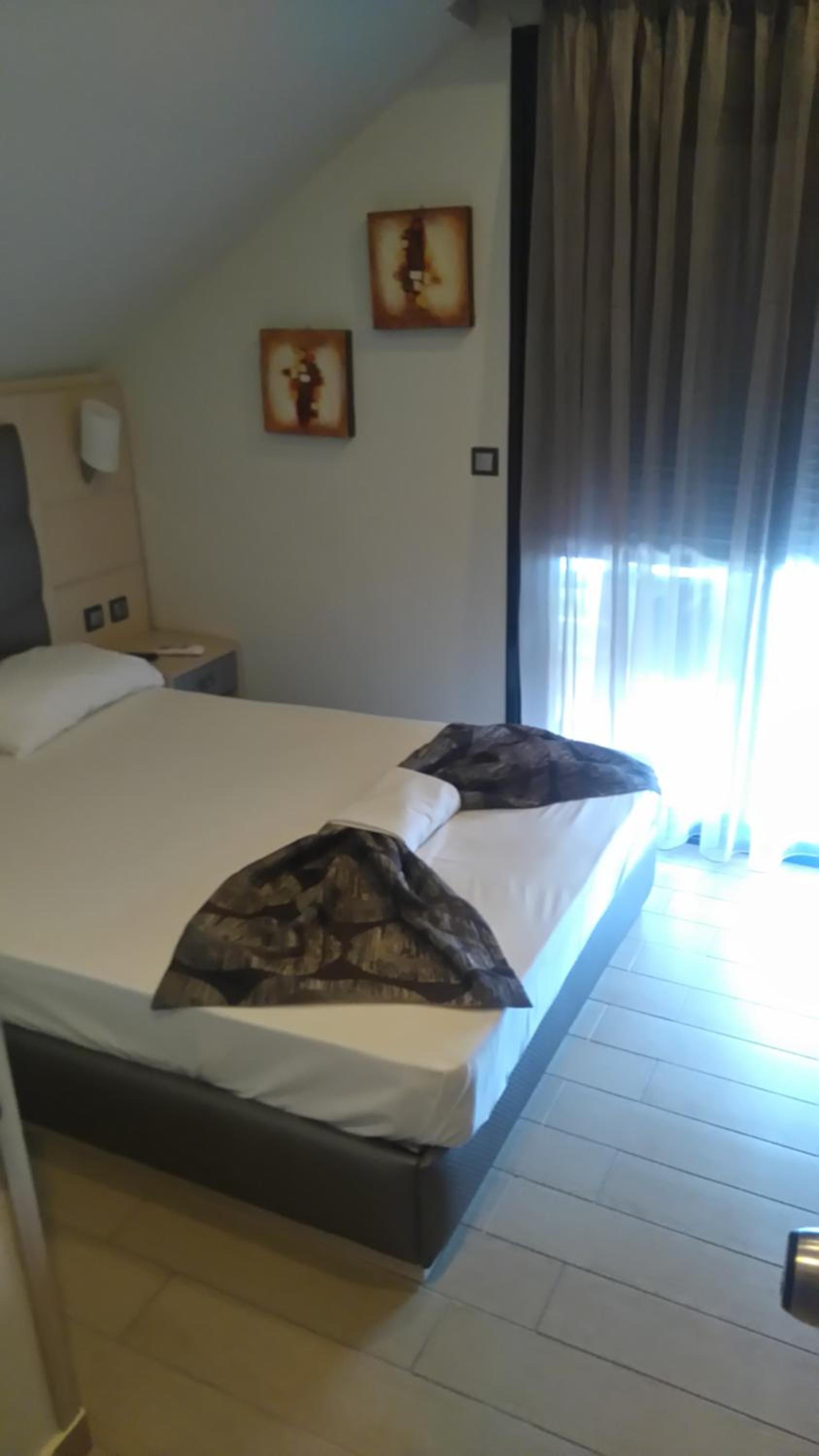 Double Room (1 Adult + 1 Child) photo 2
