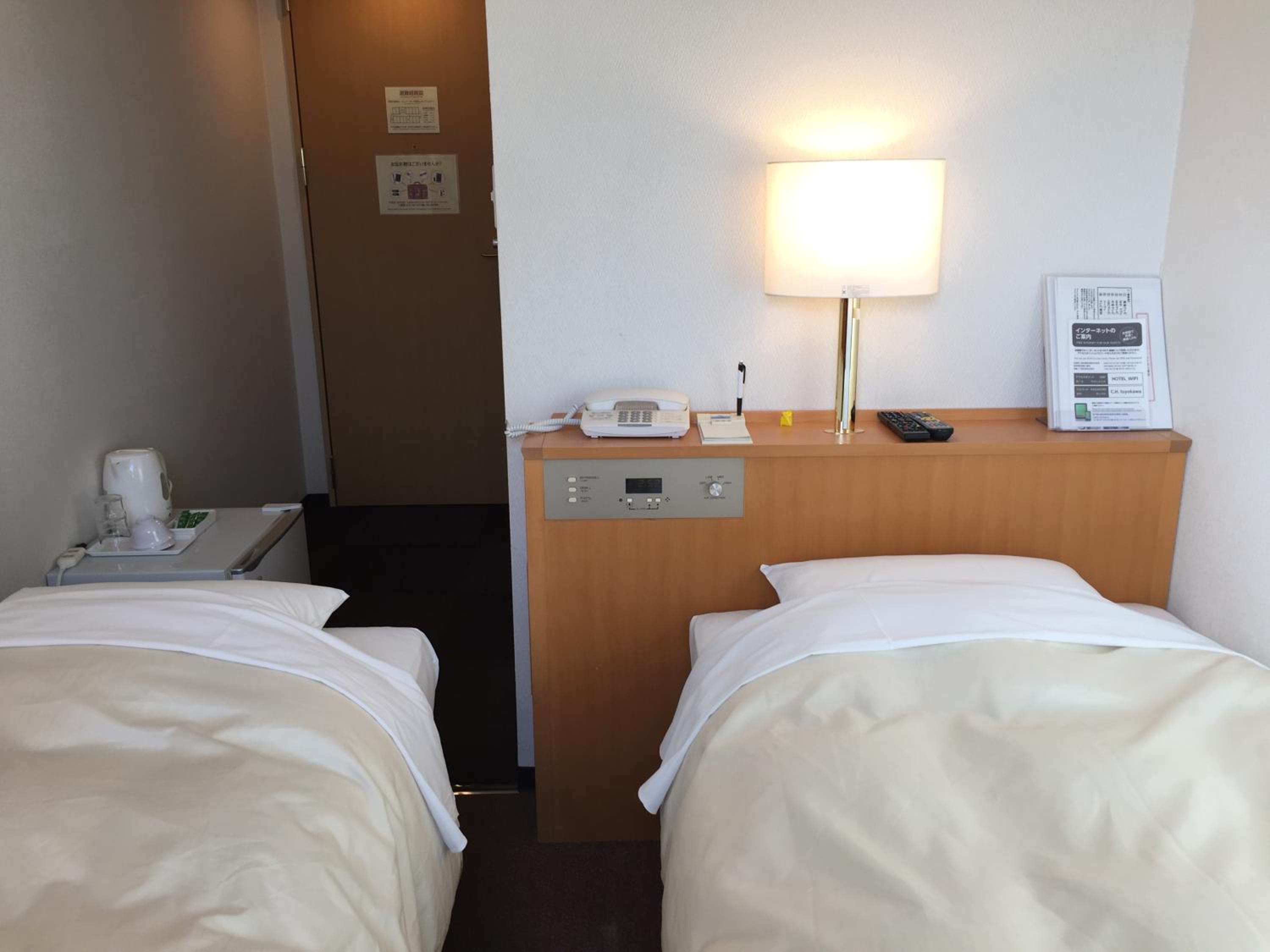 Economy Twin Room - Non-Smoking photo 1