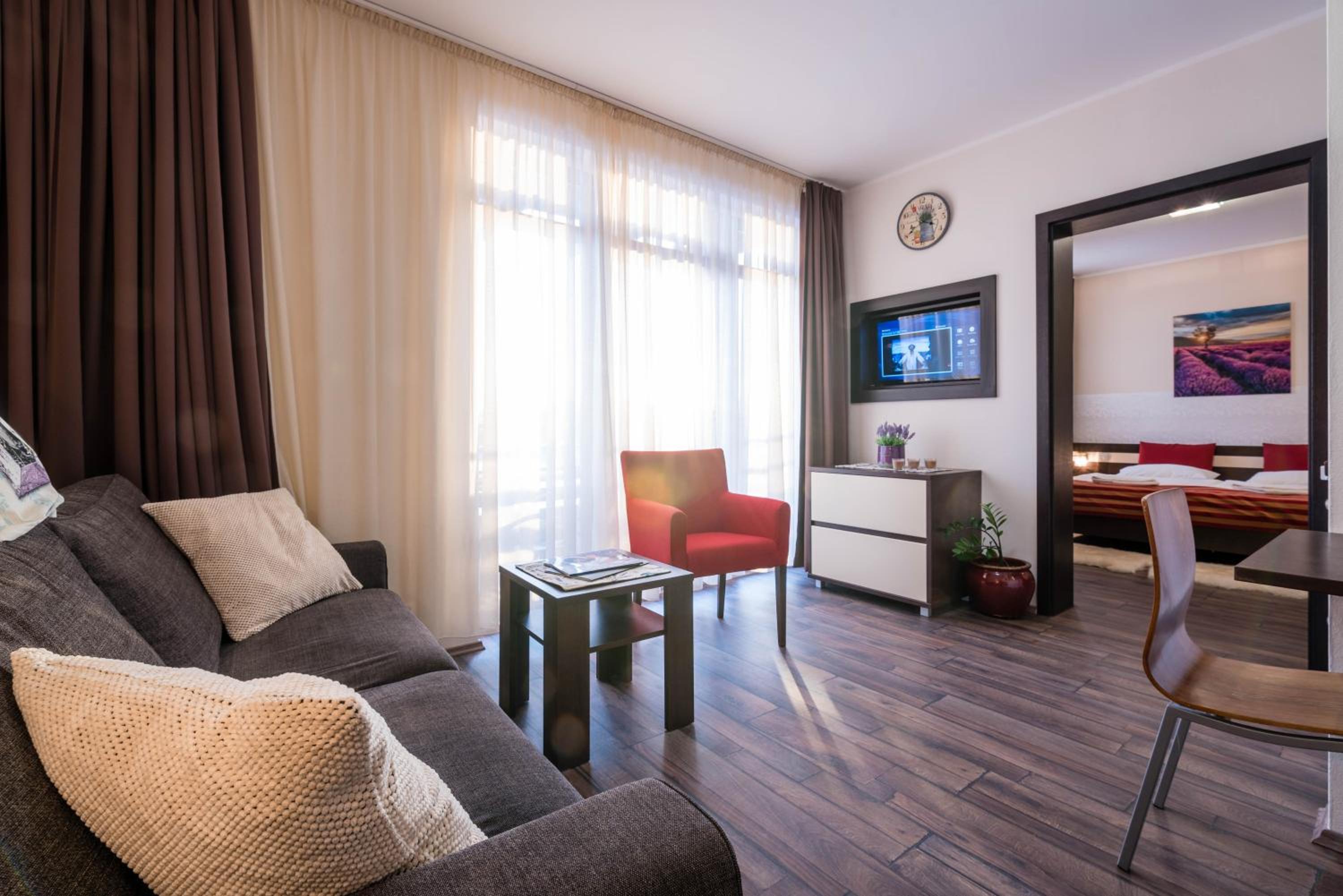 Apartment photo 1
