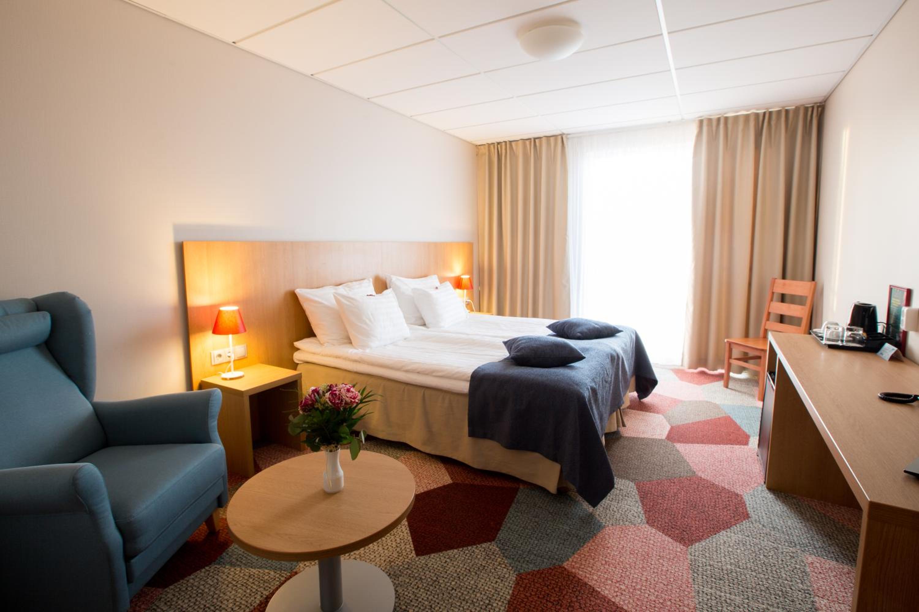Superior Double Room with Spa Access - Photo 12