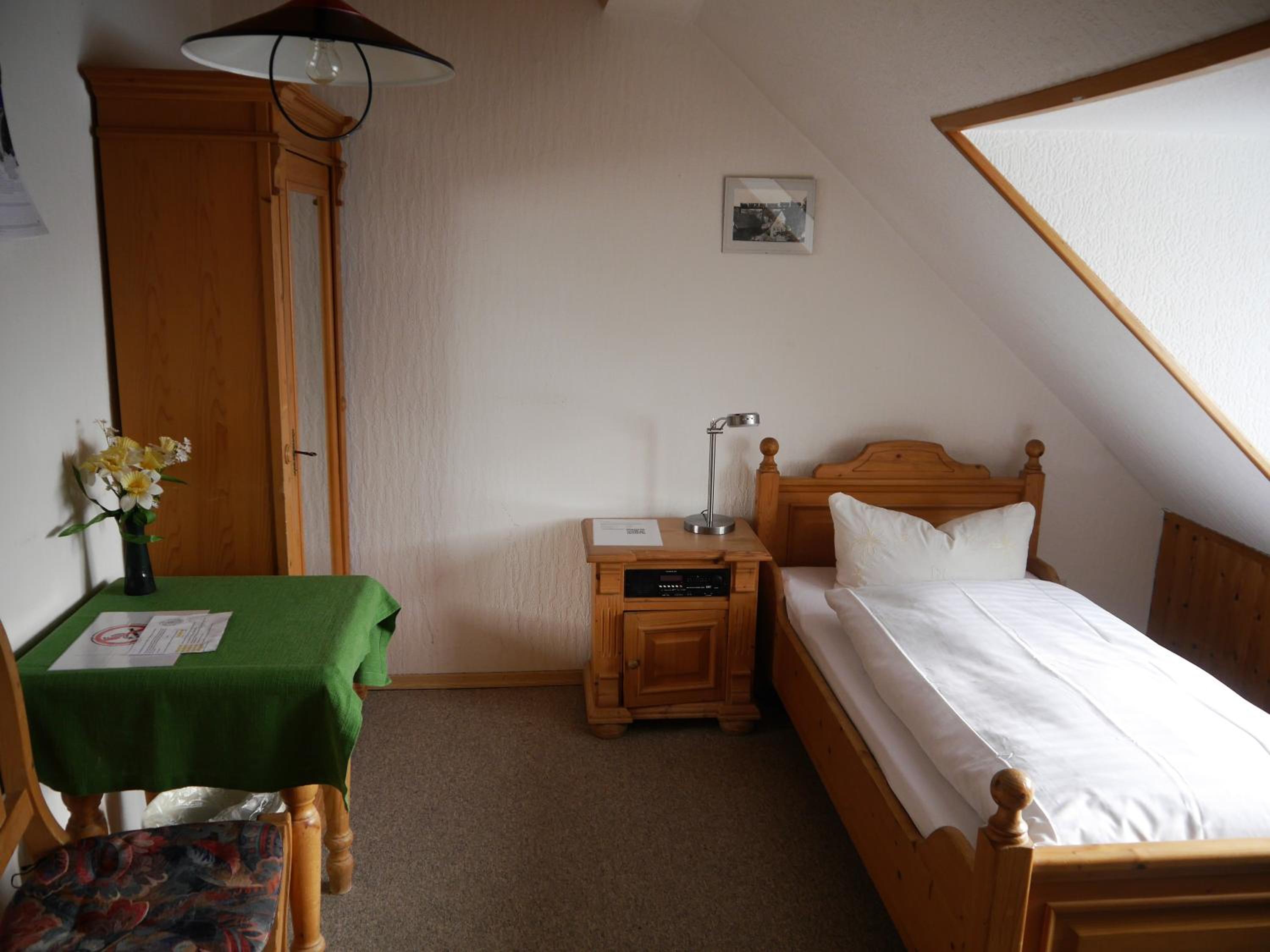 Single Room photo 3