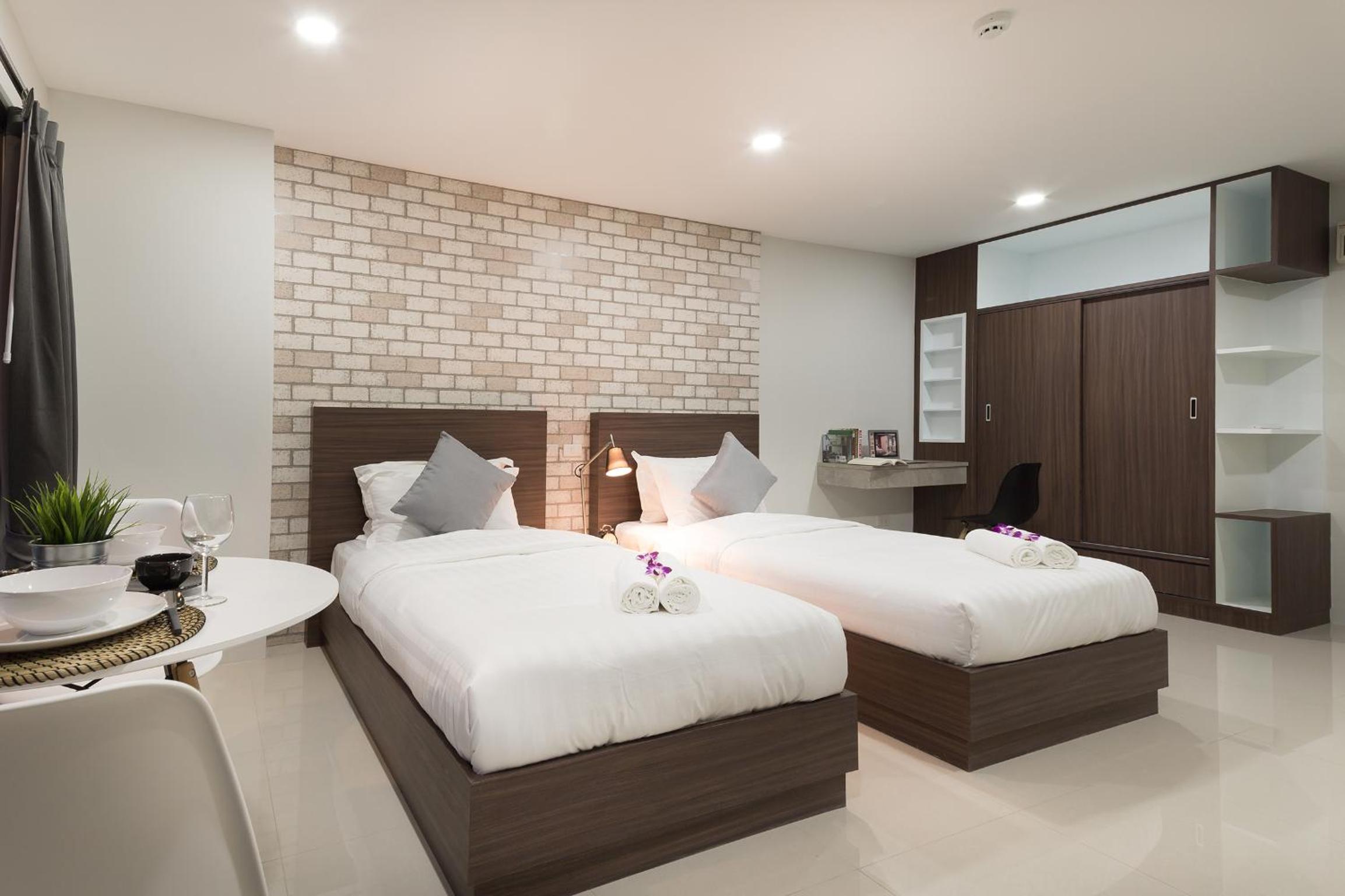 Quadruple Room with Balcony photo 3