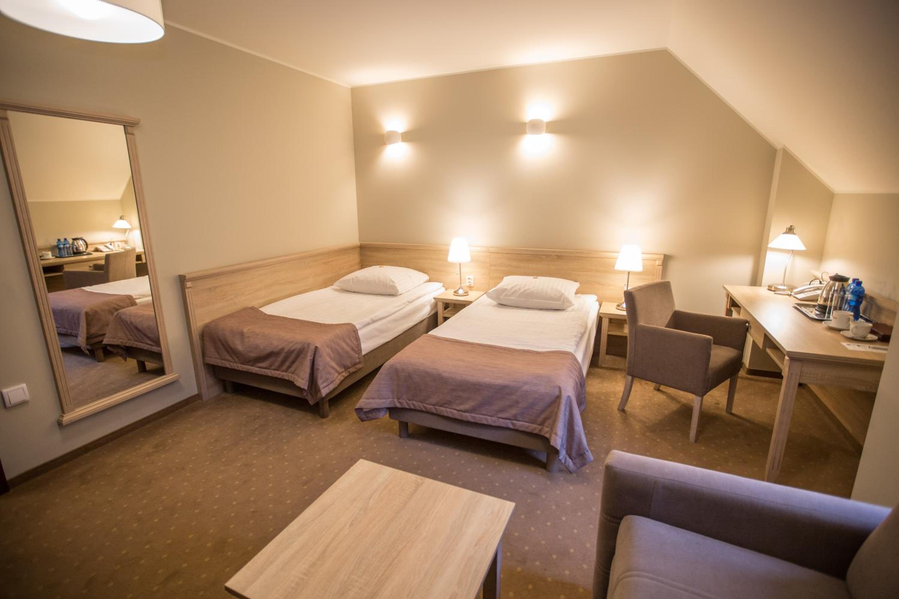 Twin Room - Photo 2
