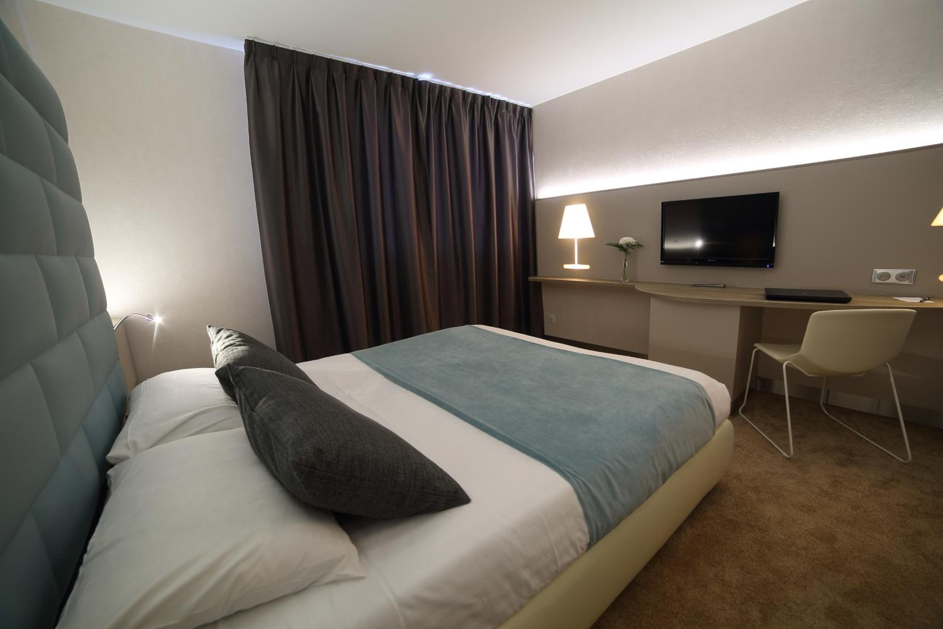 Premium Double Room - Photo 2
