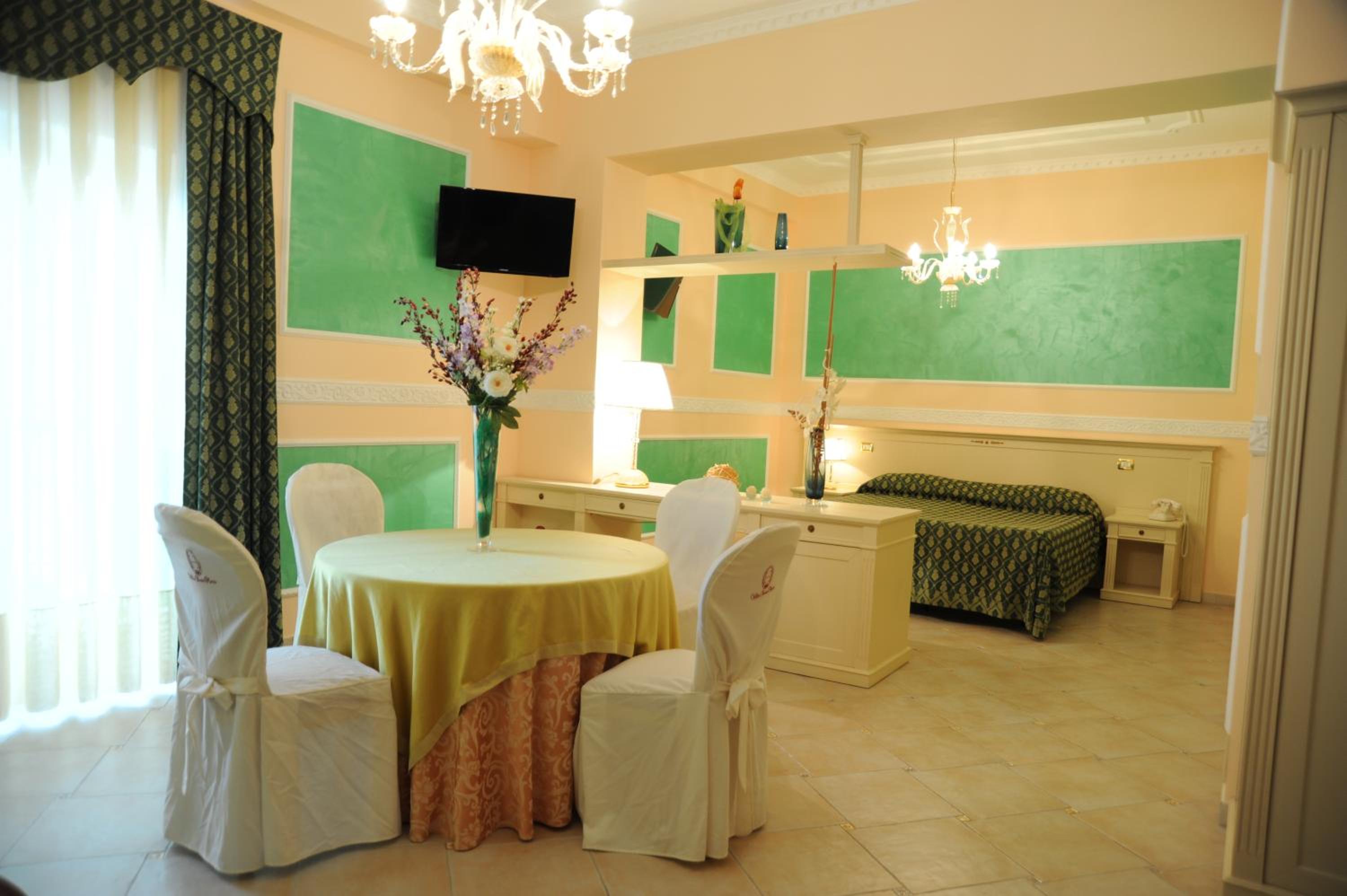Superior Suite photo 1