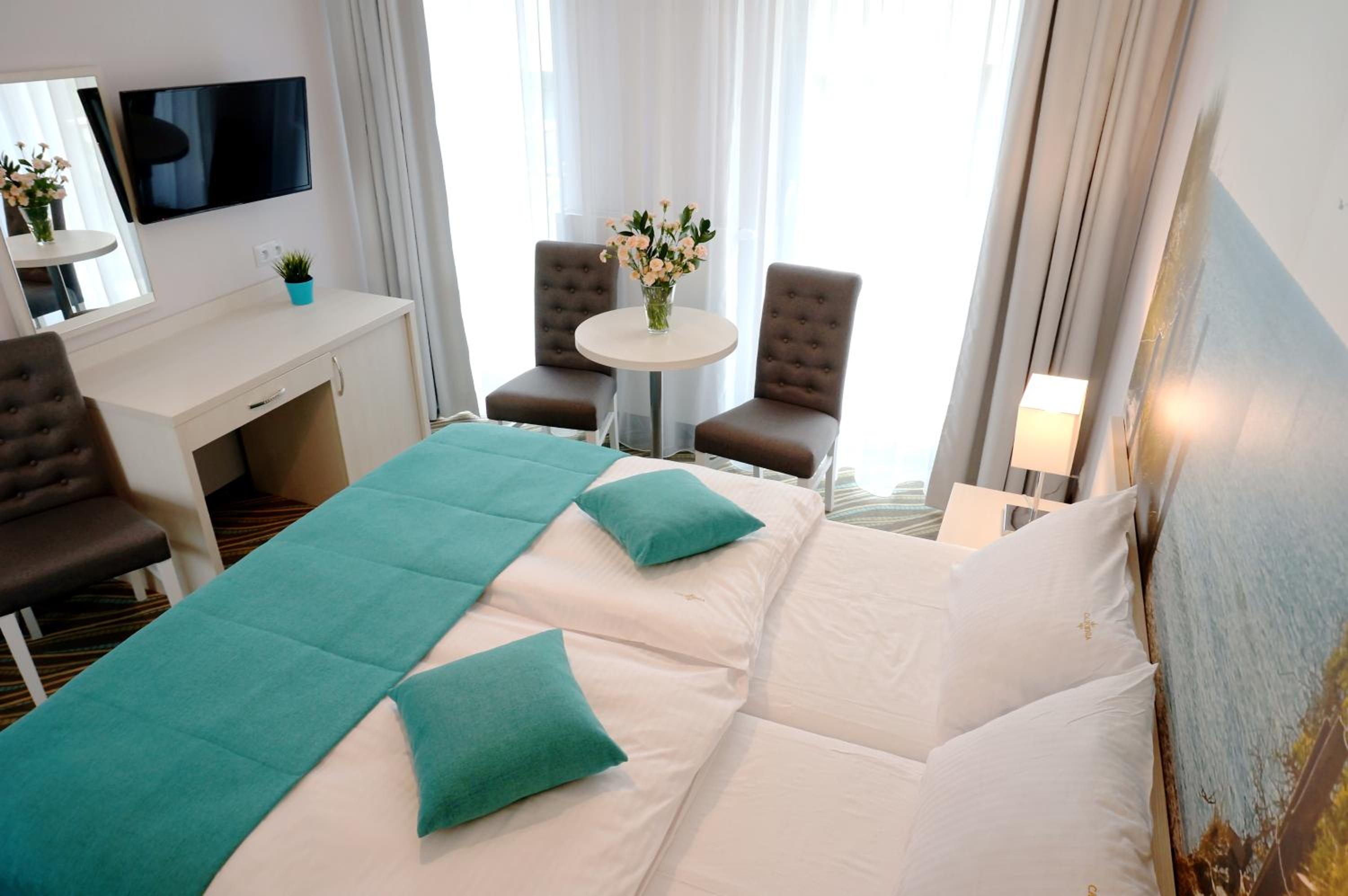 Double Room with Balcony photo 3