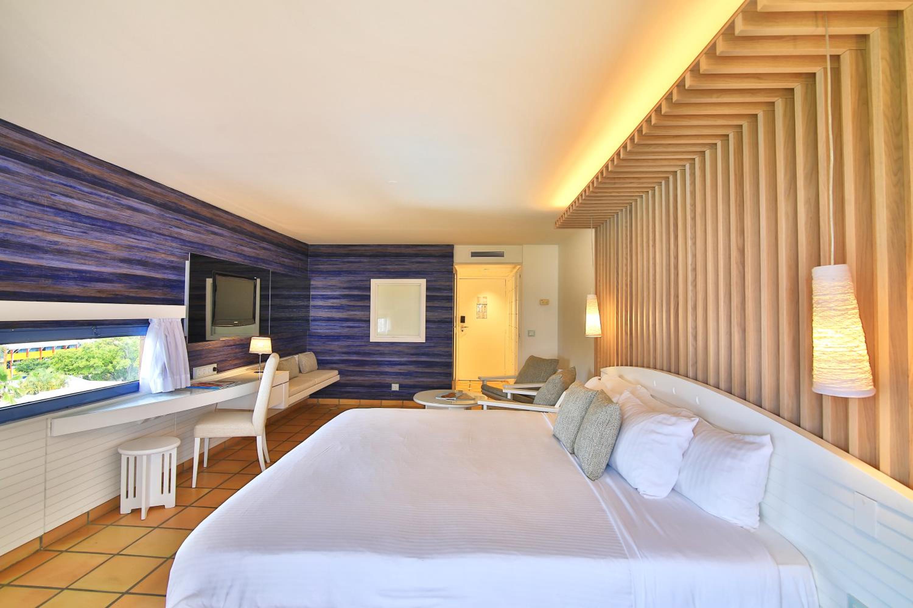 Sea View King Junior Suite - Photo 1