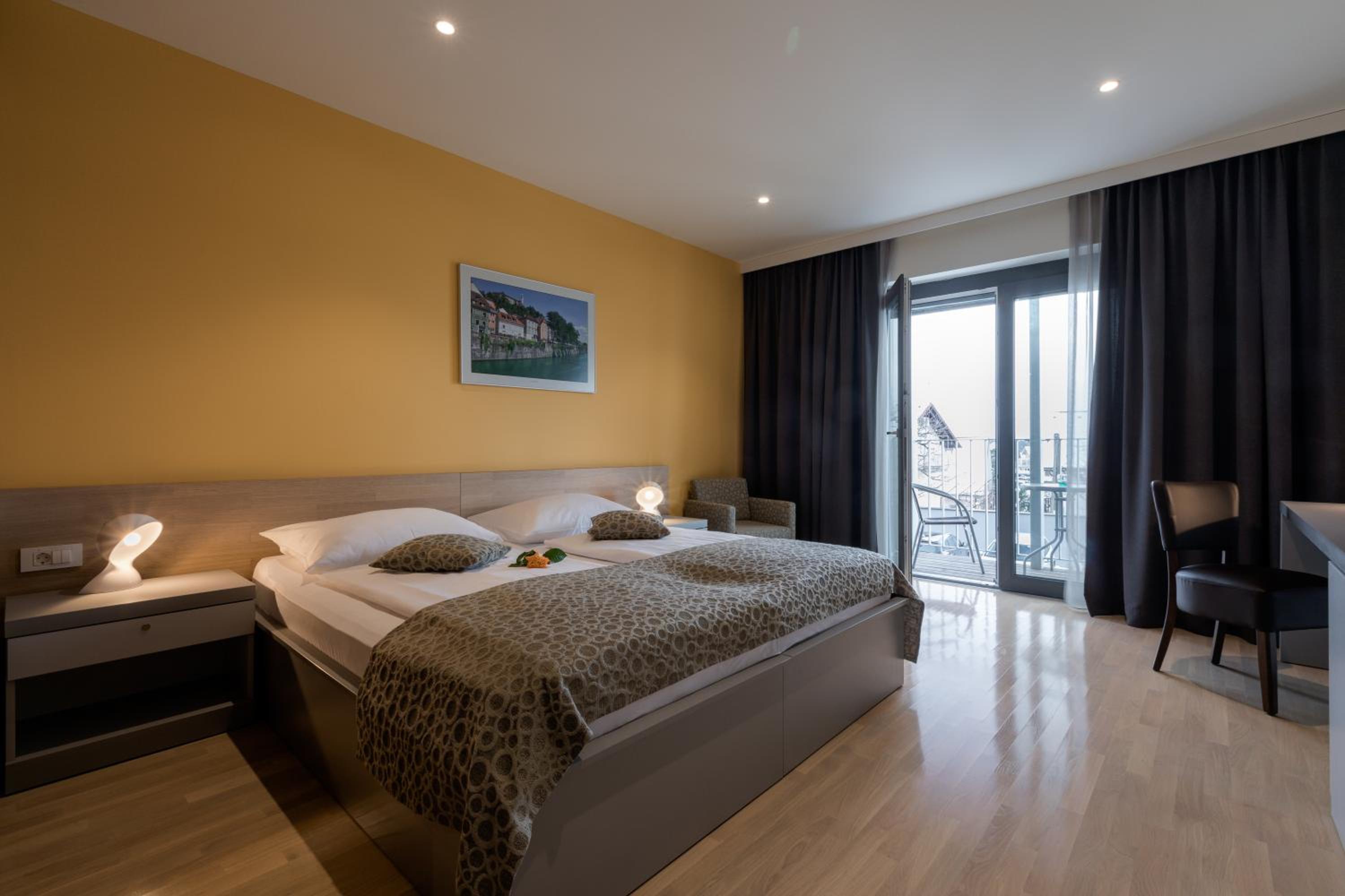 Double or Twin Room with Balcony