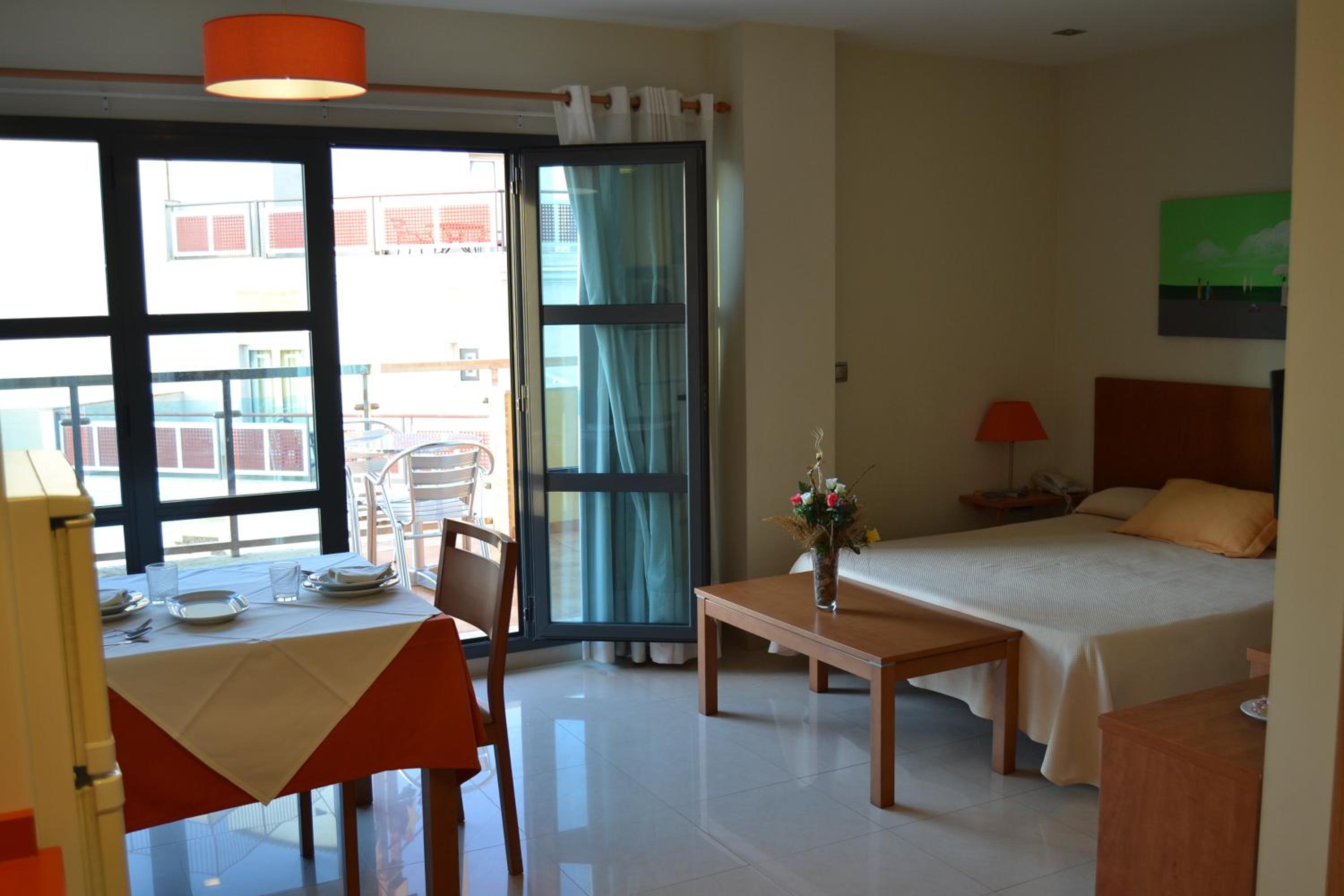 Studio with Terrace - Photo 1