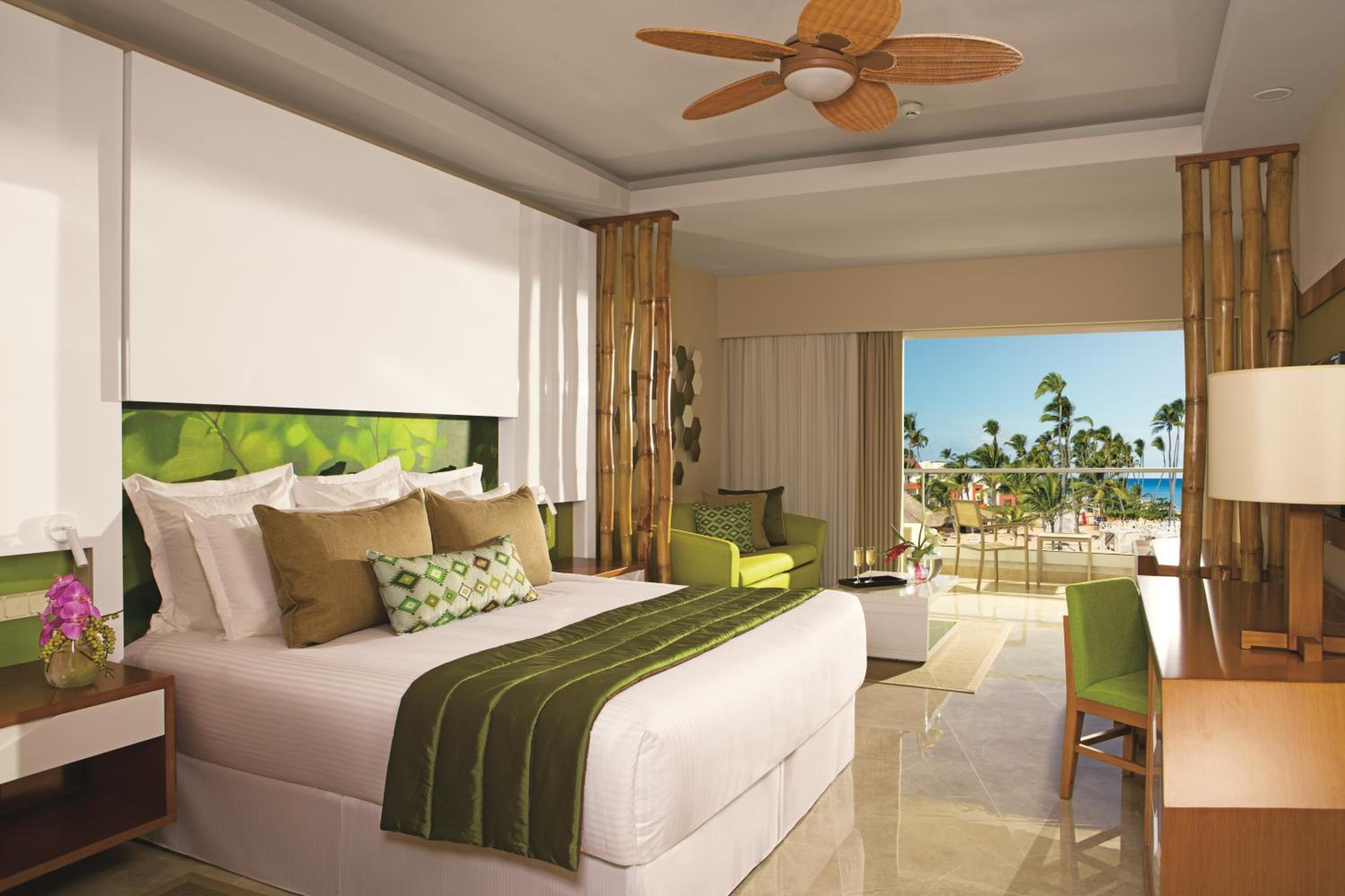 Preferred Club Junior Suite Ocean View King